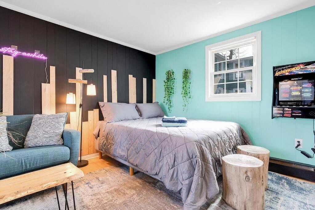 Fun Vibes Motel Suite-Trendy Stay view 2
