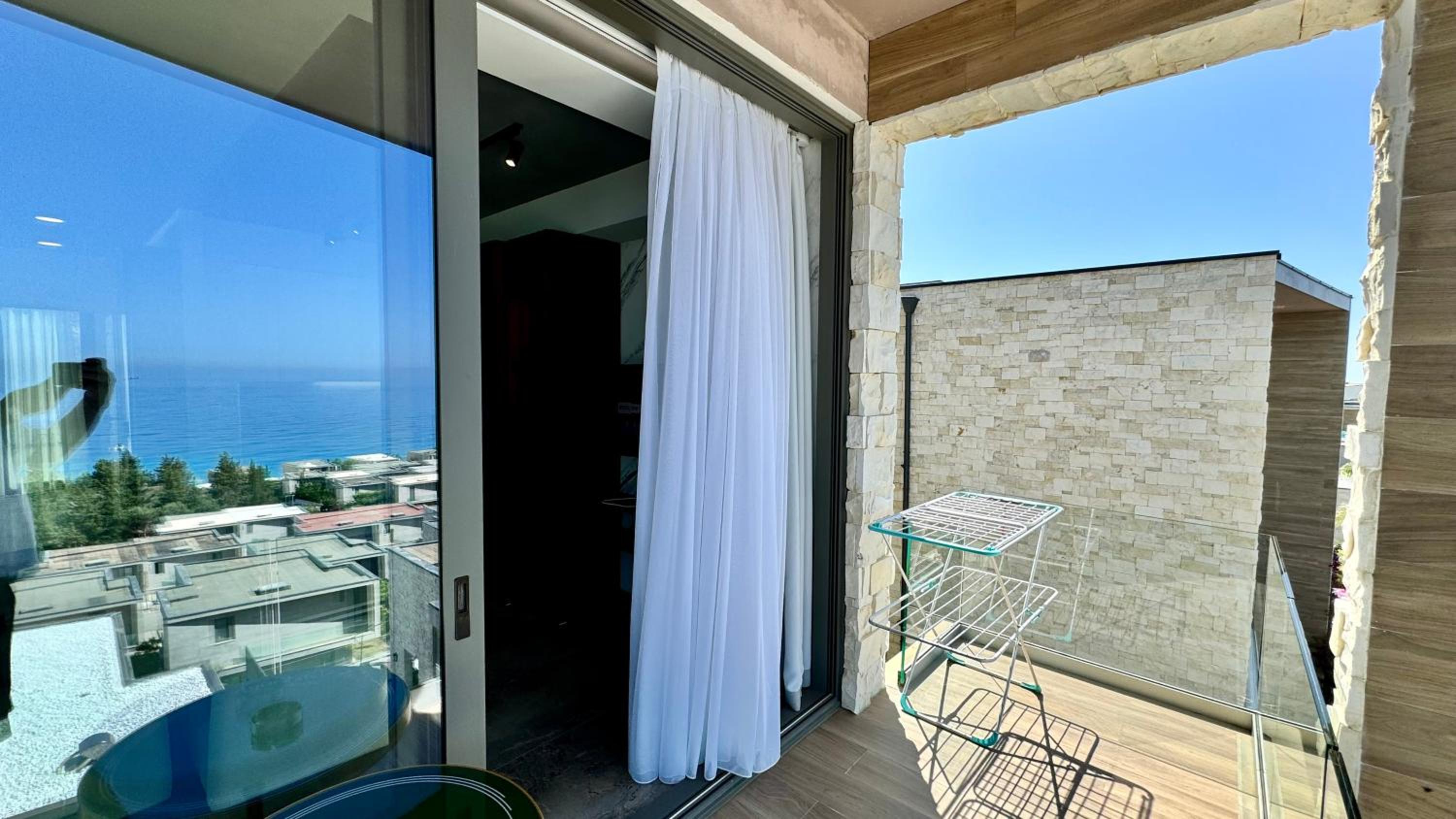 Heaven Apartment Drimades Olea Residence