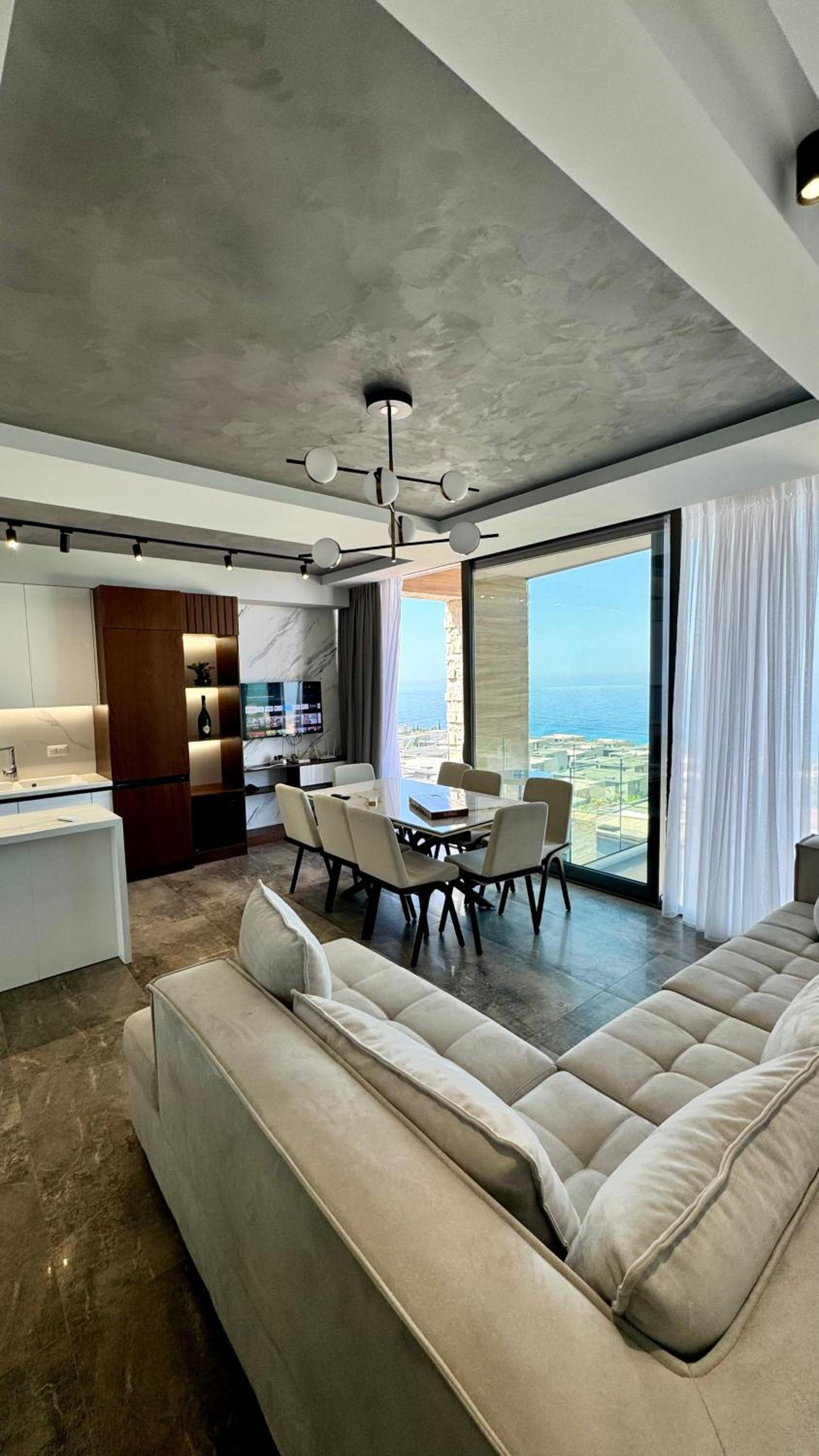 Heaven Apartment Drimades Olea Residence