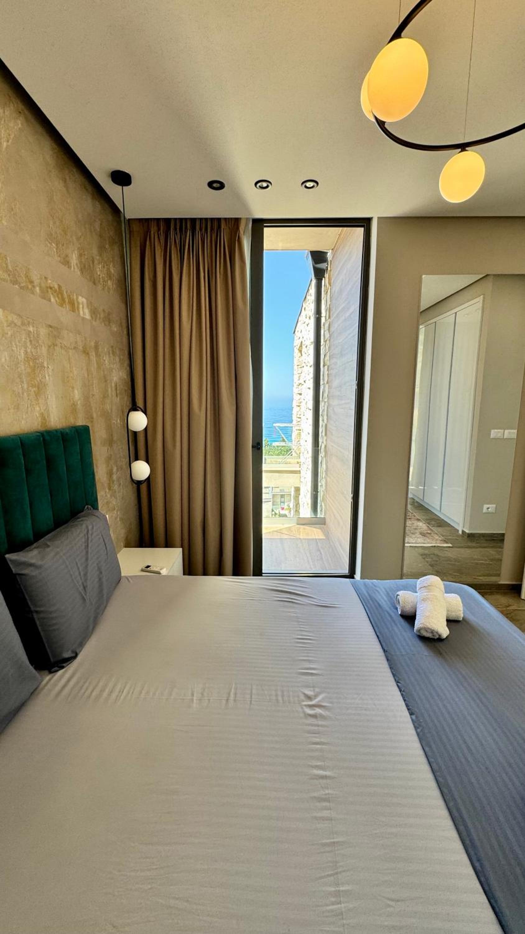 Heaven Apartment Drimades Olea Residence