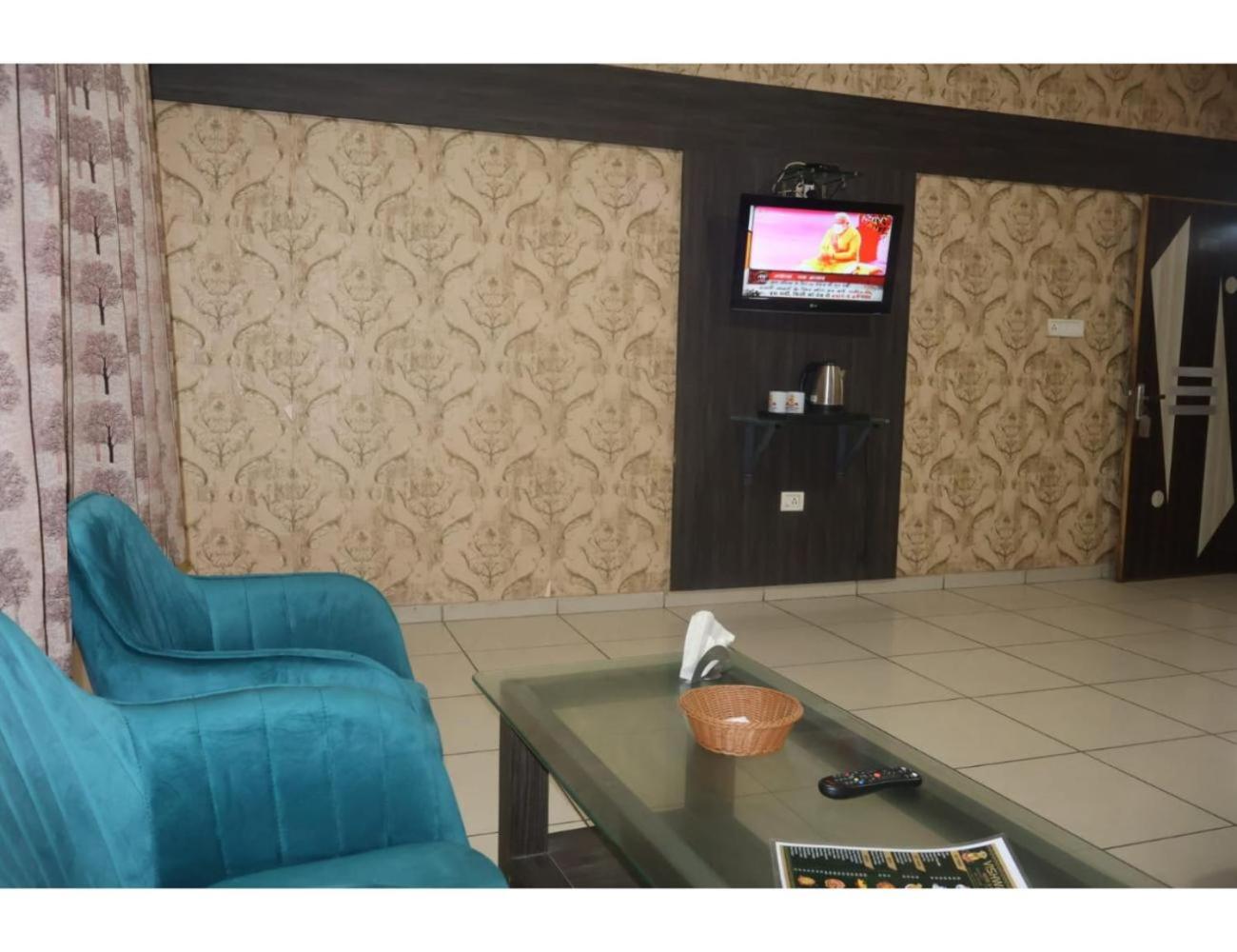 Vishwakarma Hotel & Restaurant, Reengus