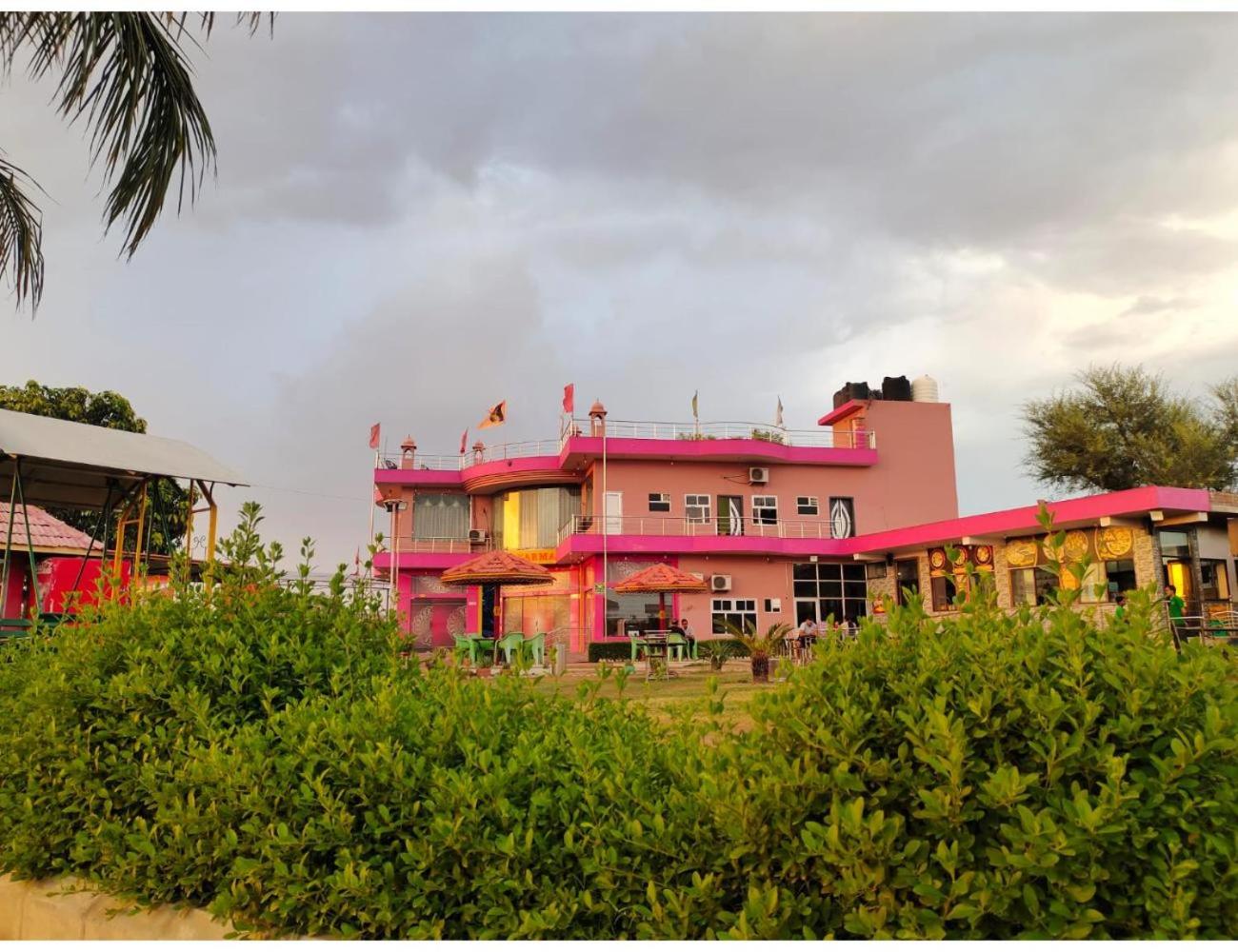 Vishwakarma Hotel & Restaurant, Reengus