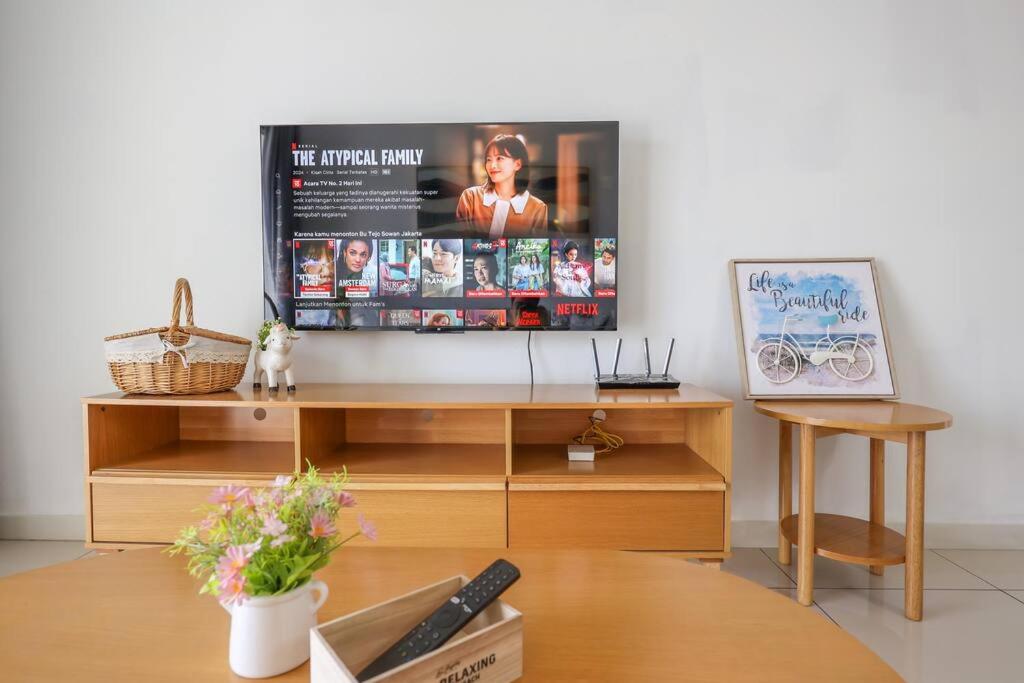 Modern City Haven Premium Amenities 2 Rooms 3 Beds