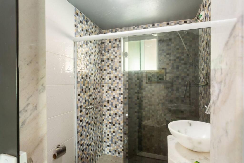 Casa Privativa, com Piscina e Disponível para o Carnaval