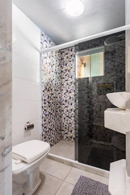 Casa Privativa, com Piscina e Disponível para o Carnaval