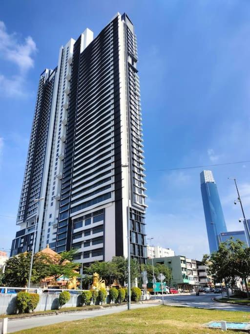 KL Sanctuary Style Comforts, Pool, Gym, Near MRT!