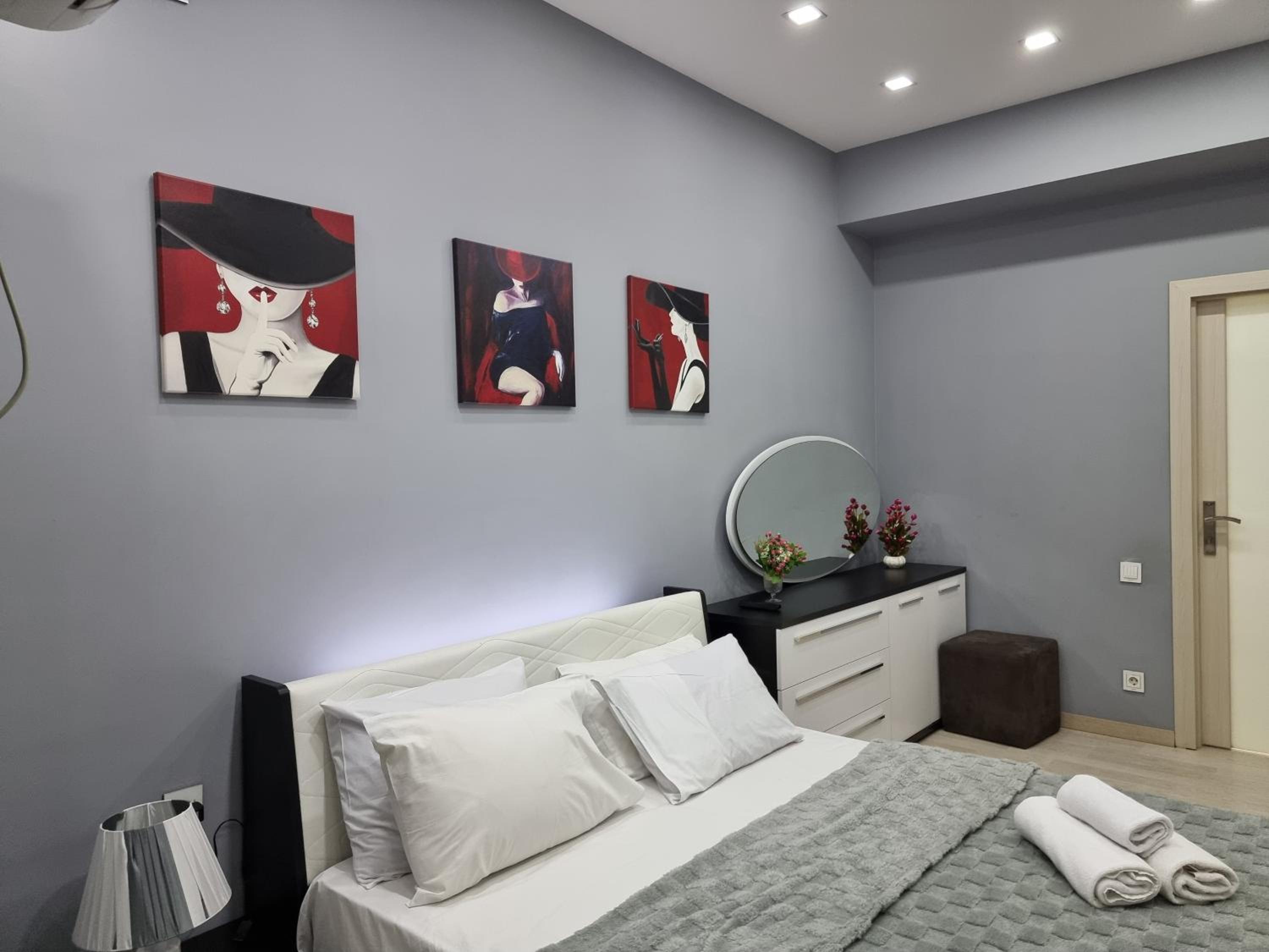 Nizami Mall apartment