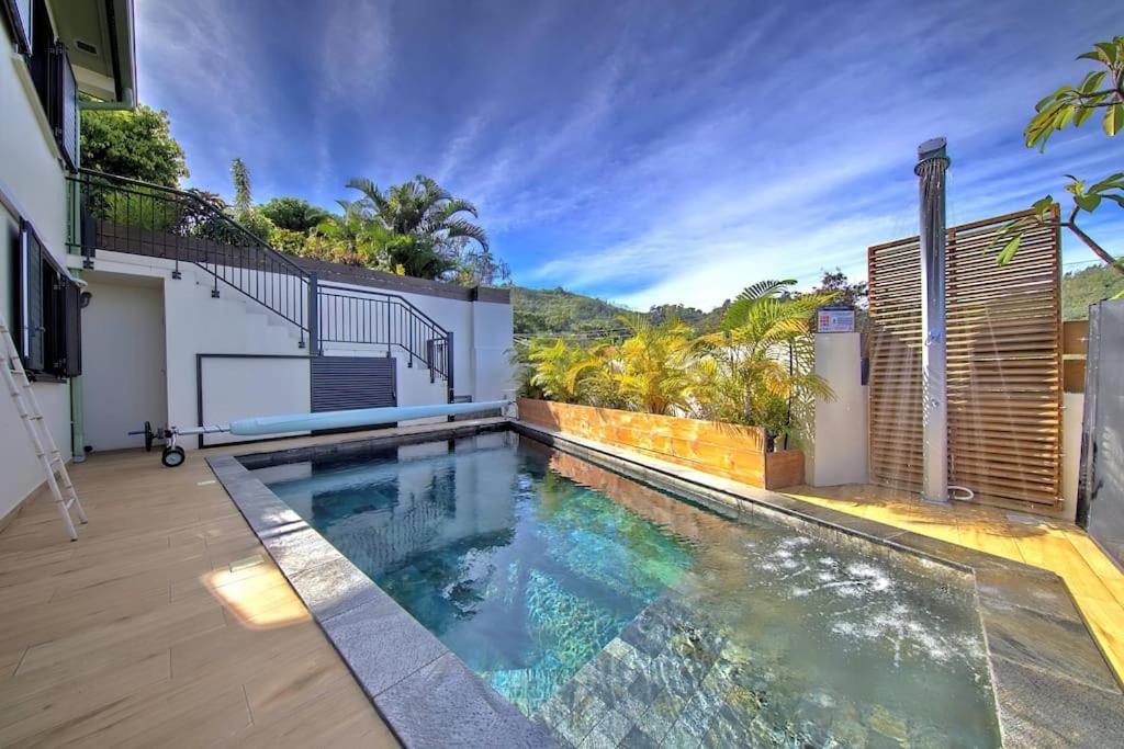 Villa La Kaz à Papang 4 étoiles piscine view 5