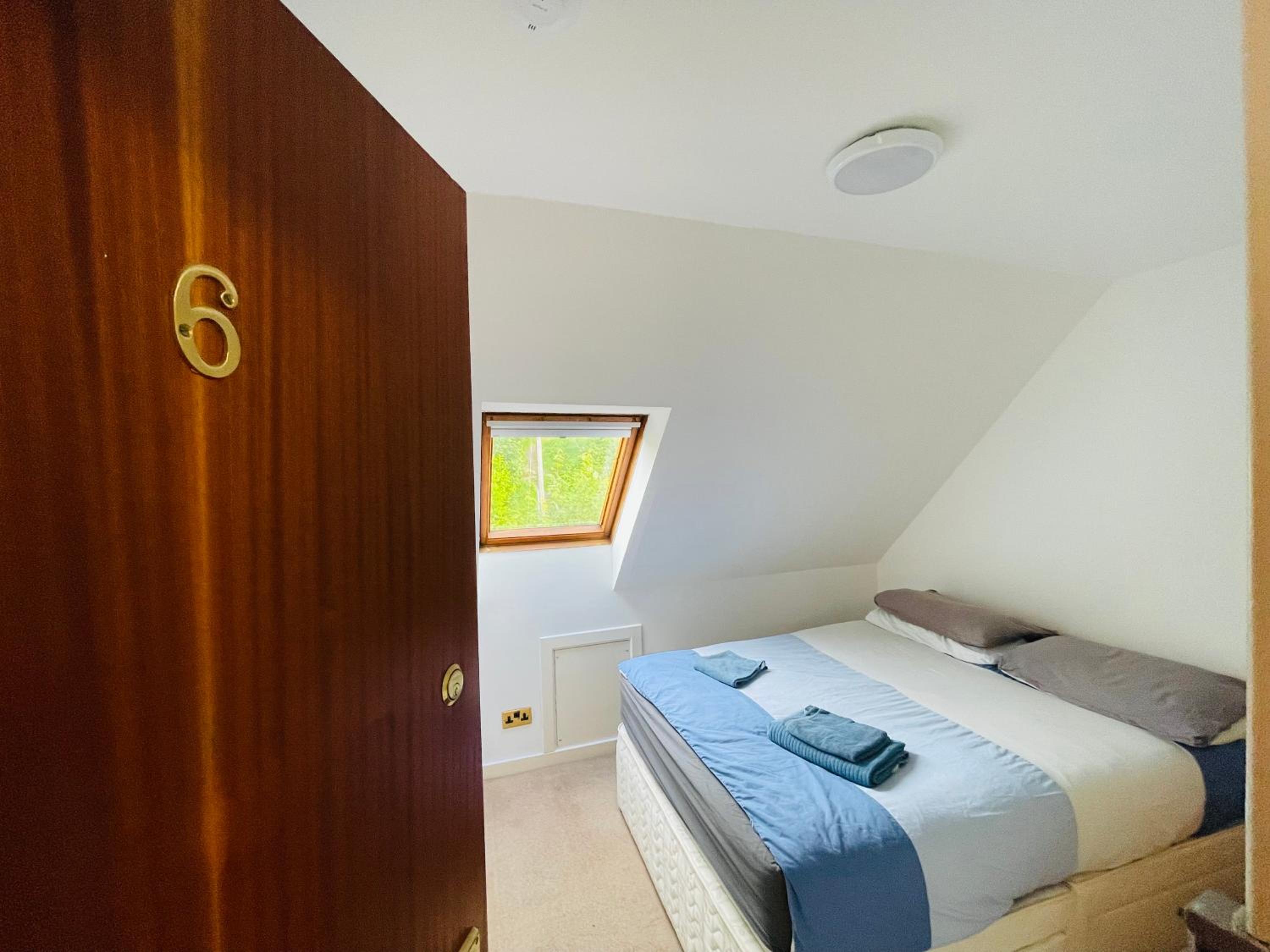 Aldourie Guest House