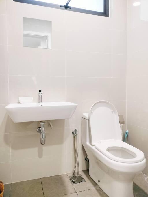 Charming Stay in the Heart of Kuala Lumpur 100Mb
