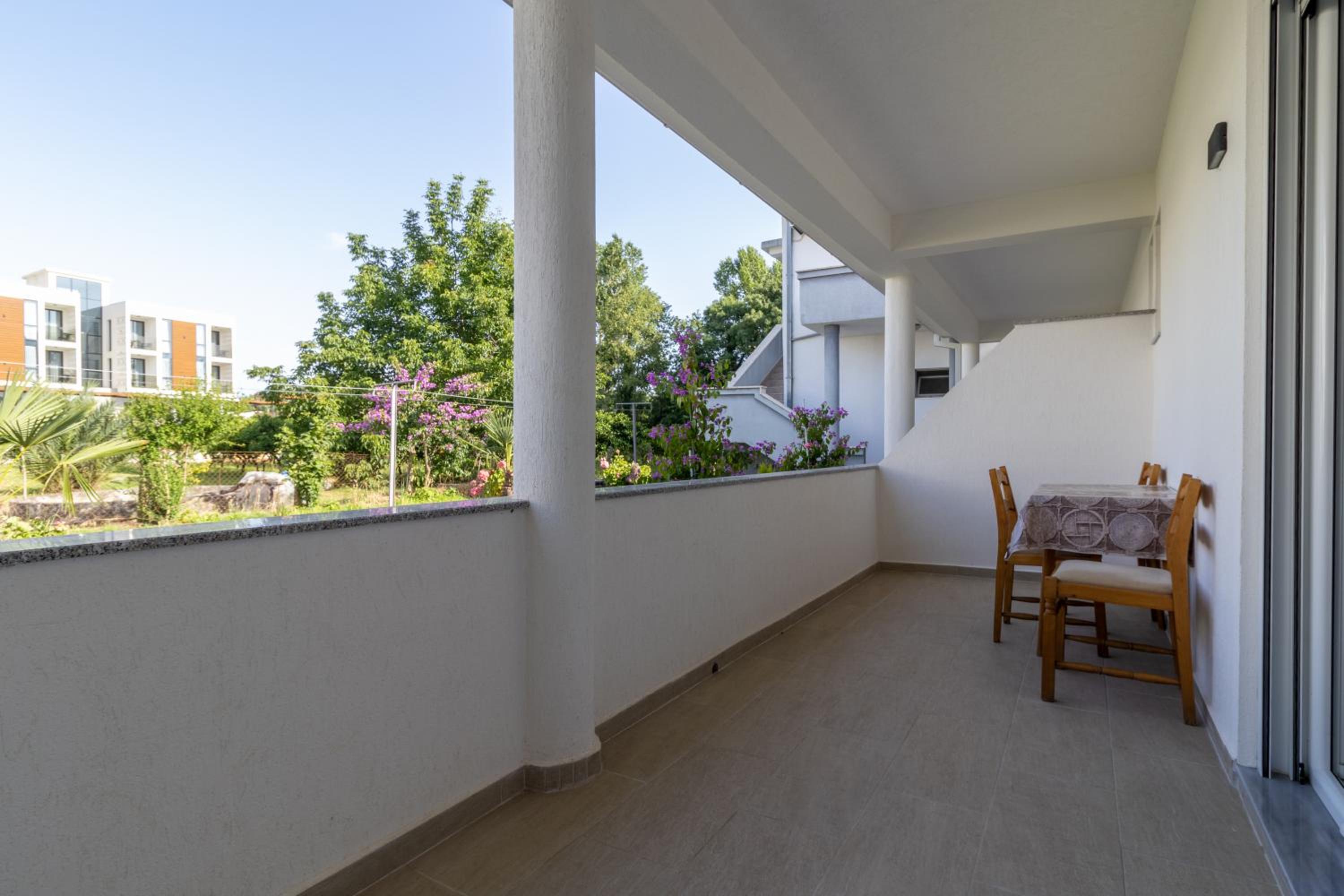 Tomi Guesthouse