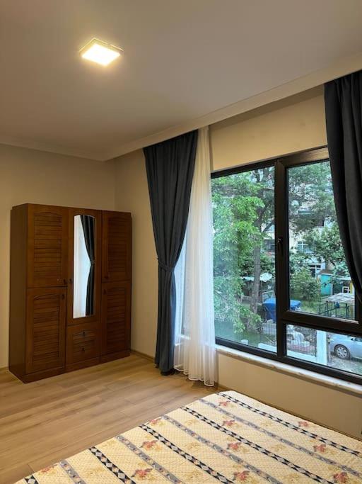 Denize sıfır bahçe içinde villa view 3