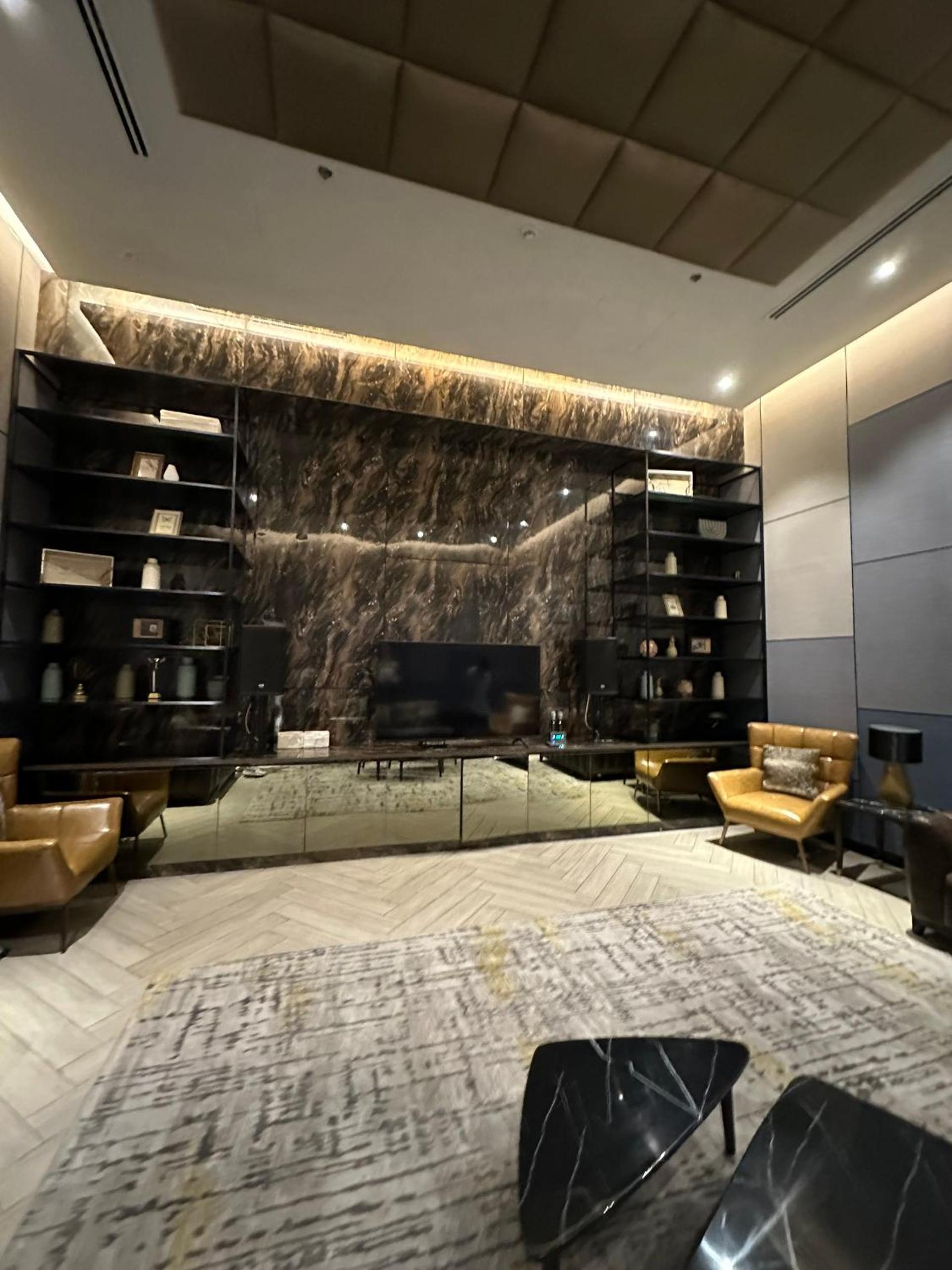 Feliz Luxurry Duplex Apartment Saigon