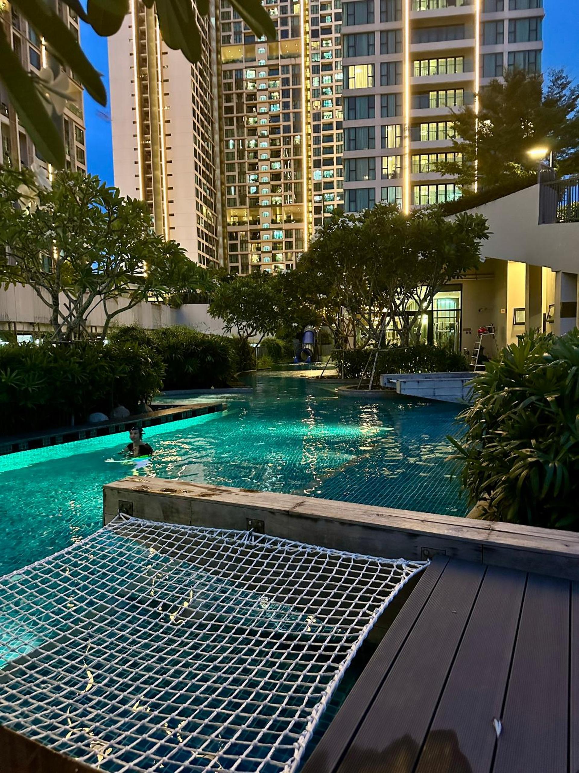 Feliz Luxurry Duplex Apartment Saigon