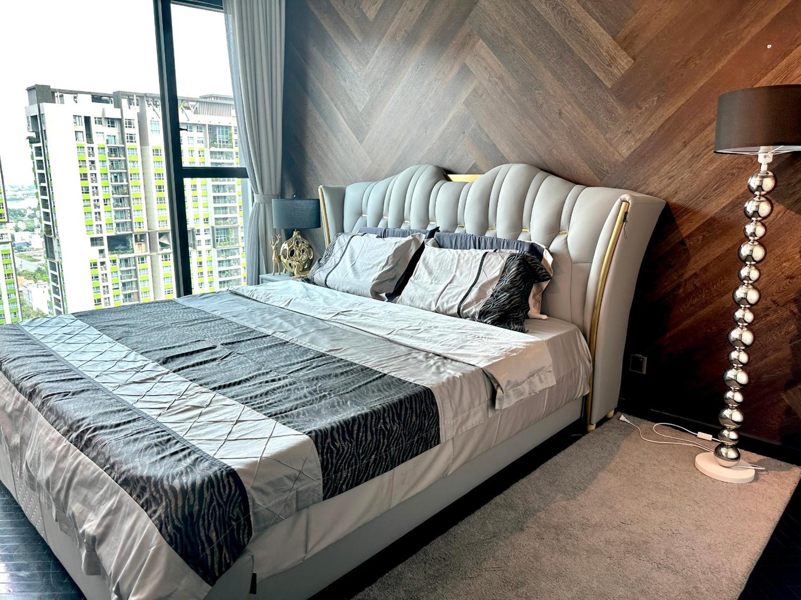 Feliz Luxurry Duplex Apartment Saigon
