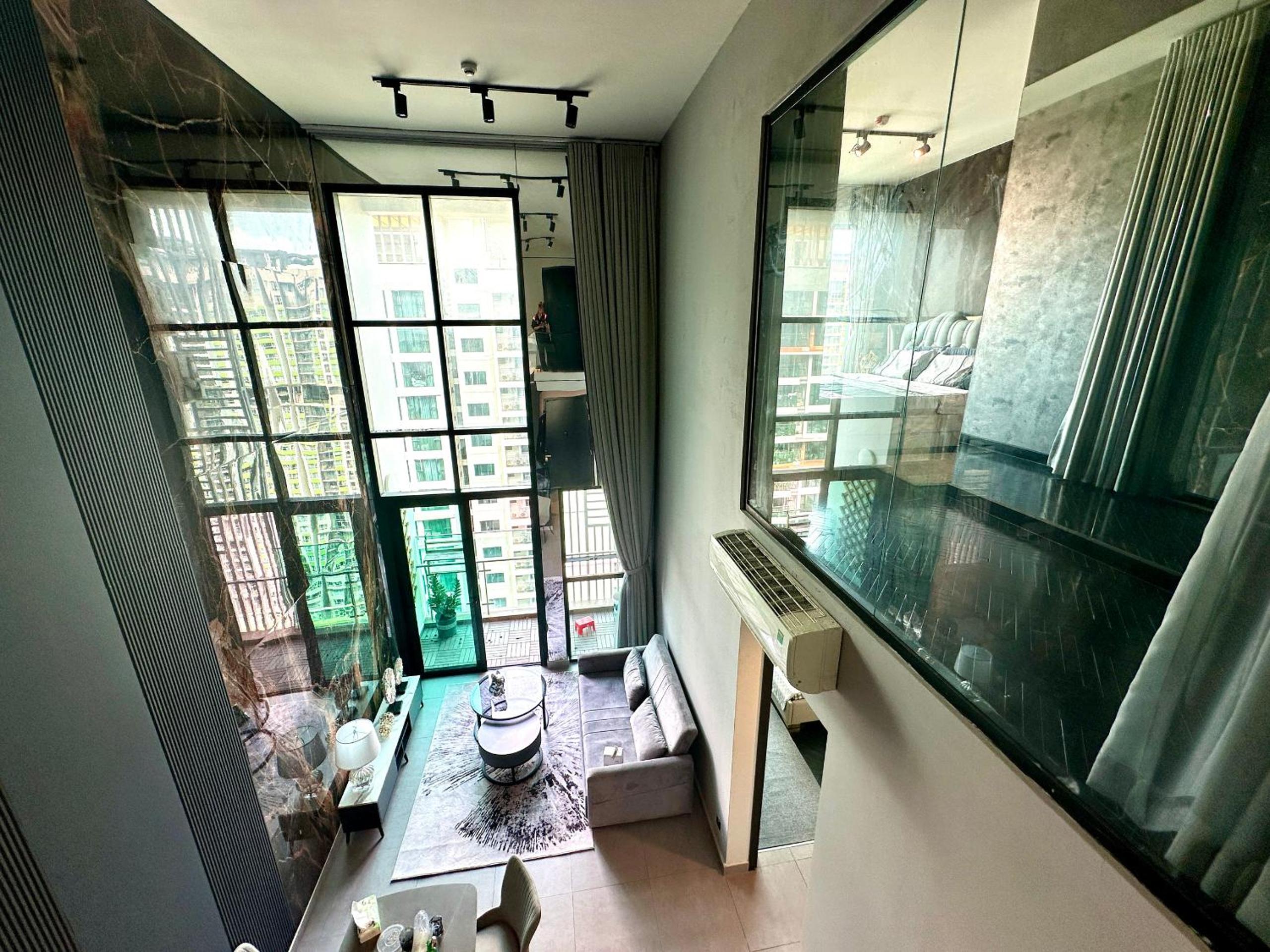 Feliz Luxurry Duplex Apartment Saigon