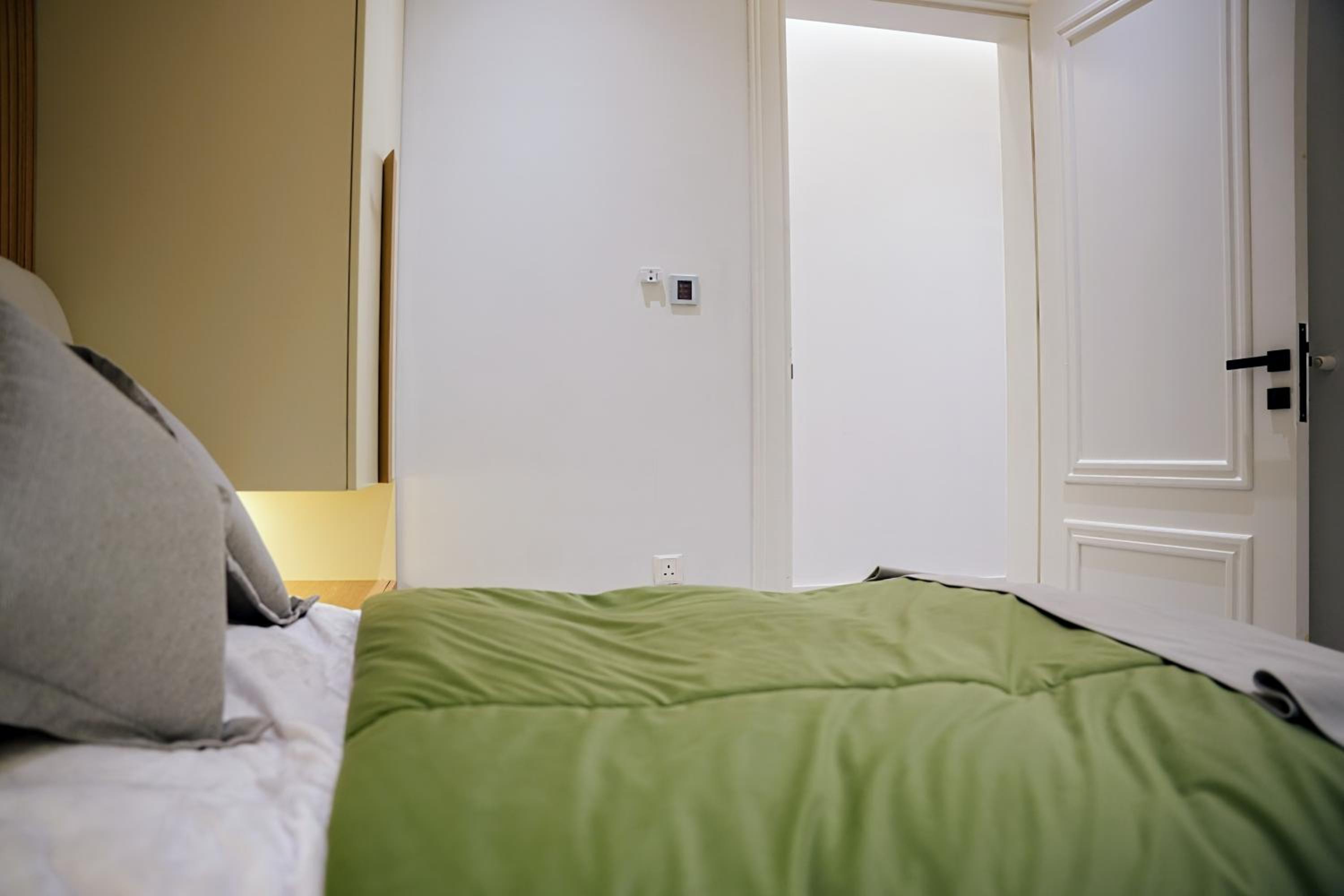 Luxury Smart Apartment E12