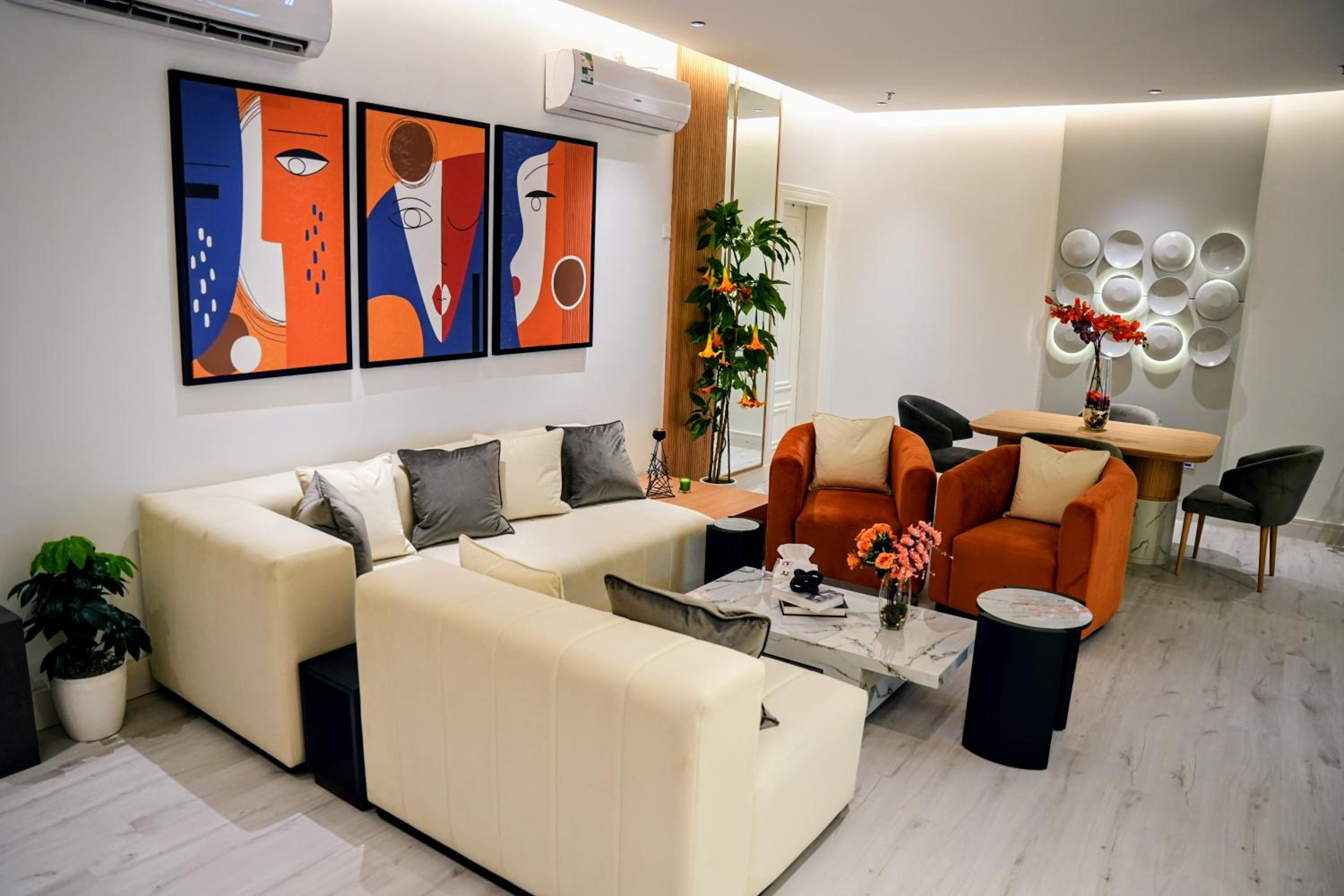 Luxury Smart Apartment E12