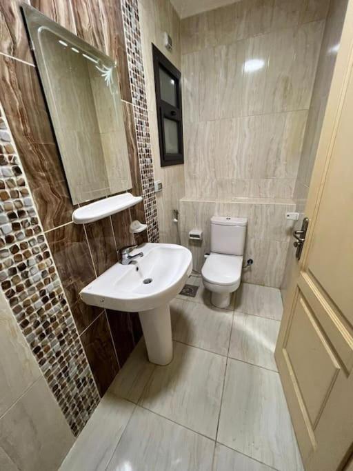 Peaceful 3-BR Hotel Apt Madinaty view 2