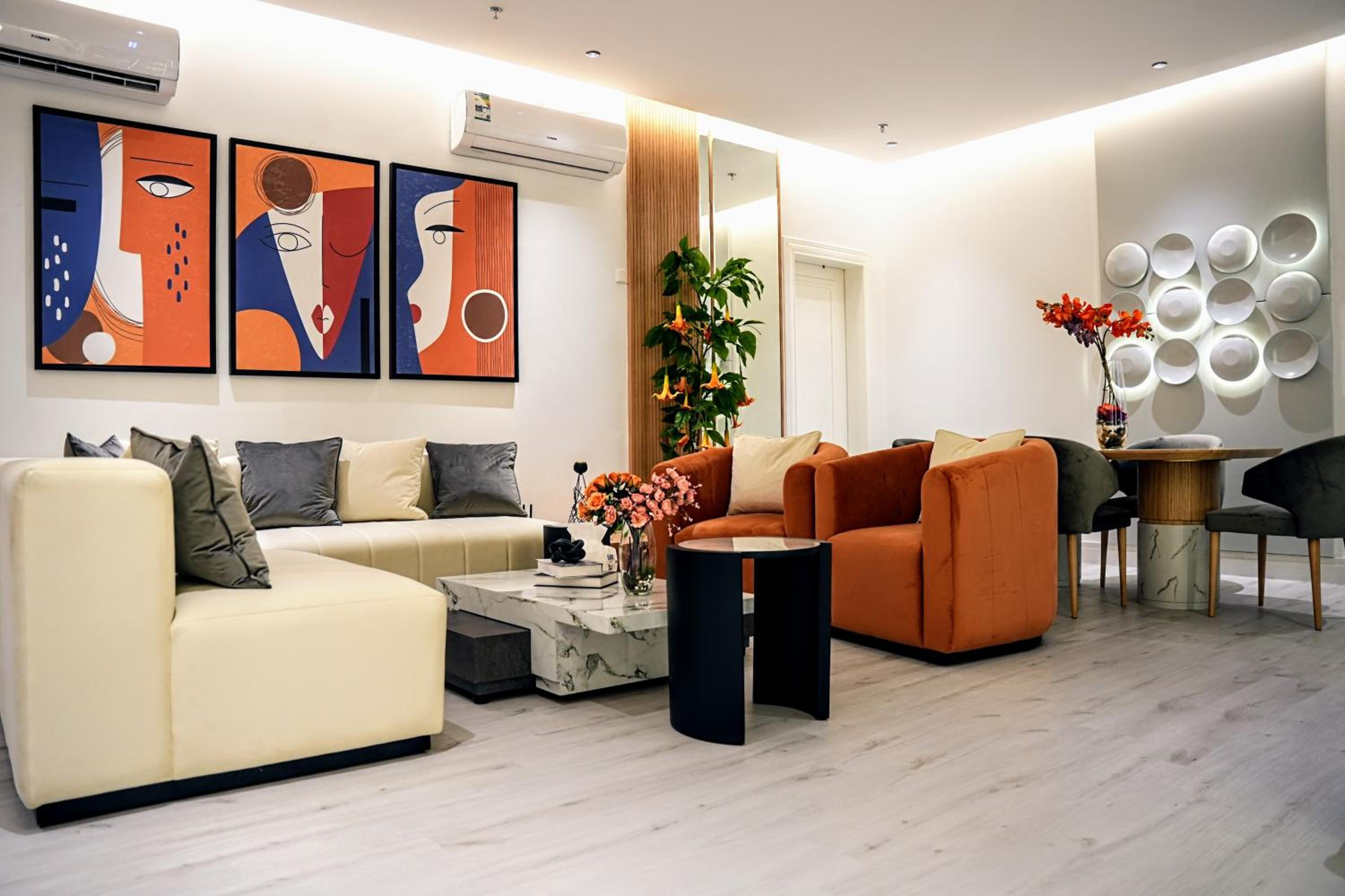 Luxury Smart Apartment E12