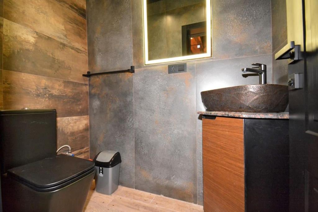 Luxury City Apartment