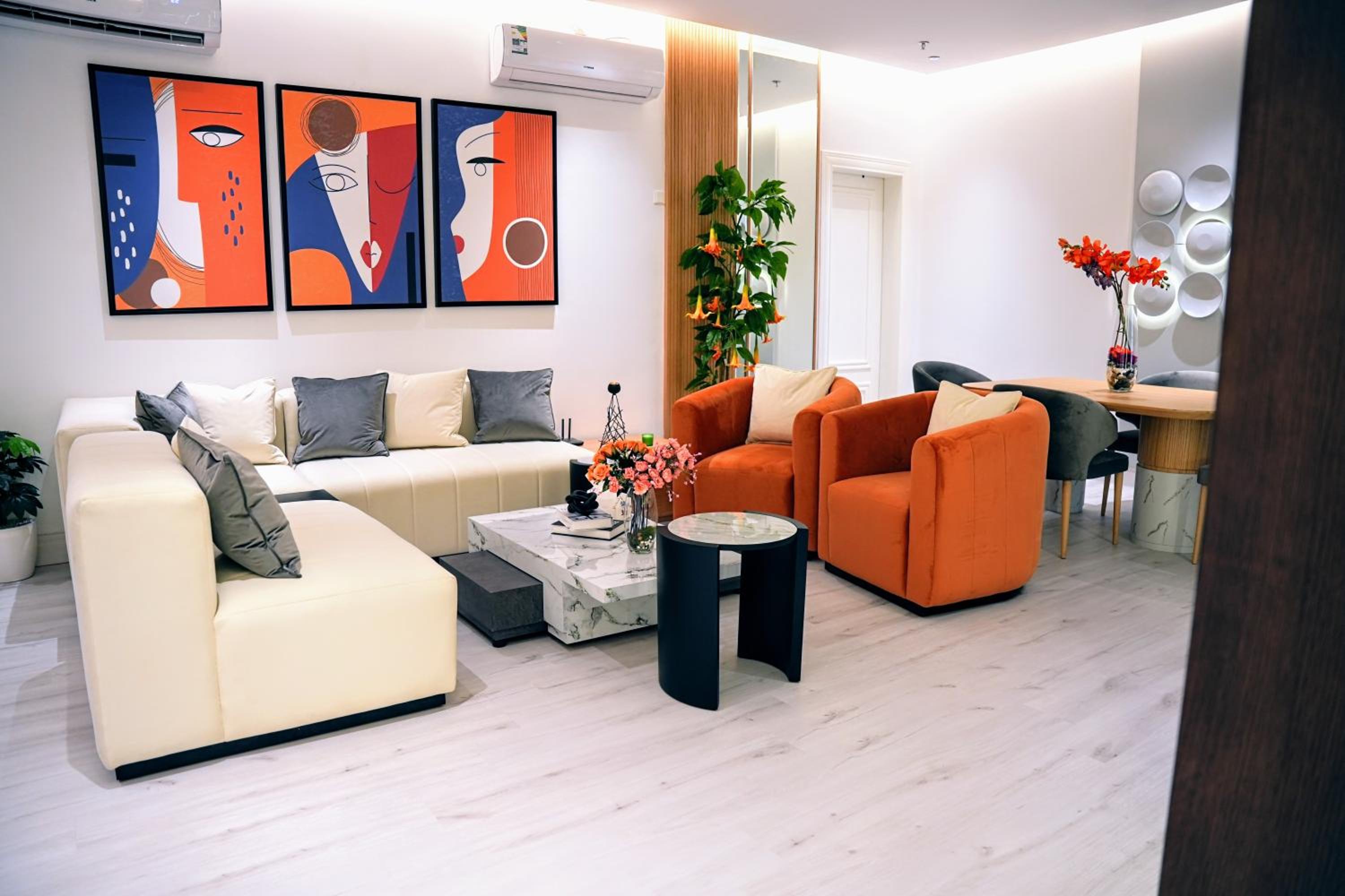 Luxury Smart Apartment E12