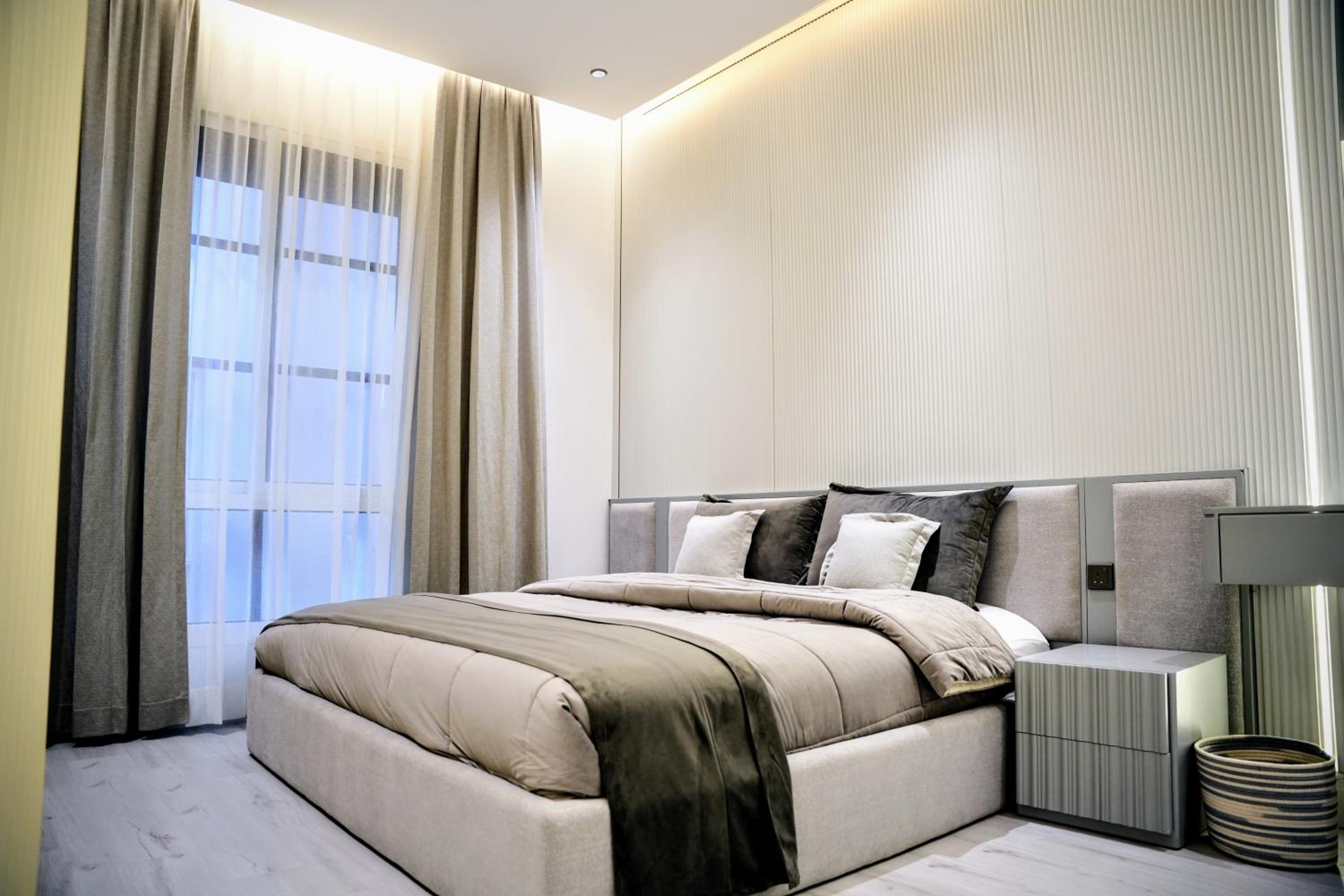 Luxury Smart Apartment E12