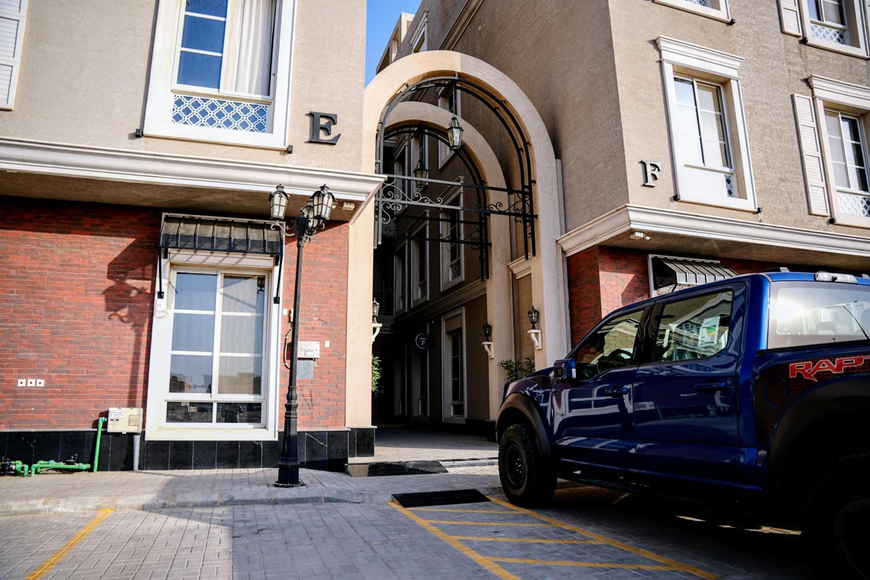 Luxury Smart Apartment E12