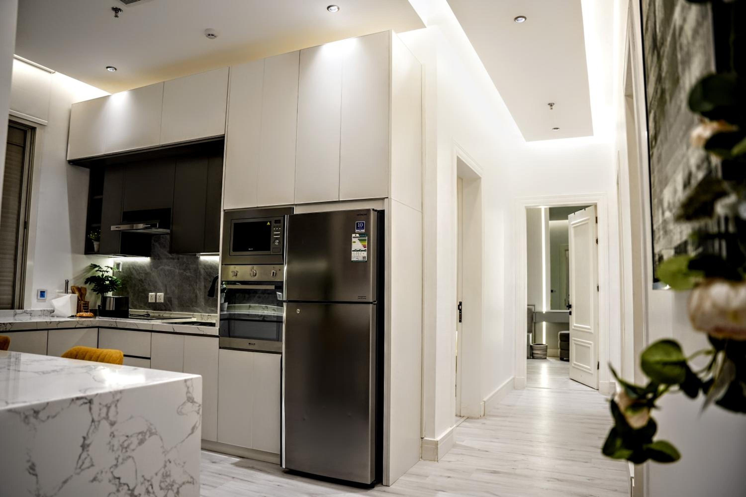 Luxury Smart Apartment E12