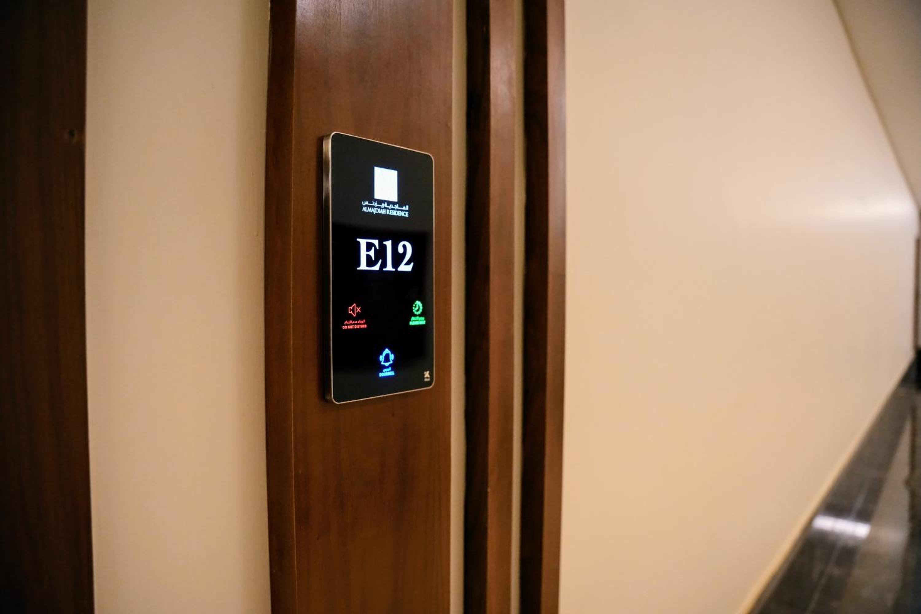 Luxury Smart Apartment E12