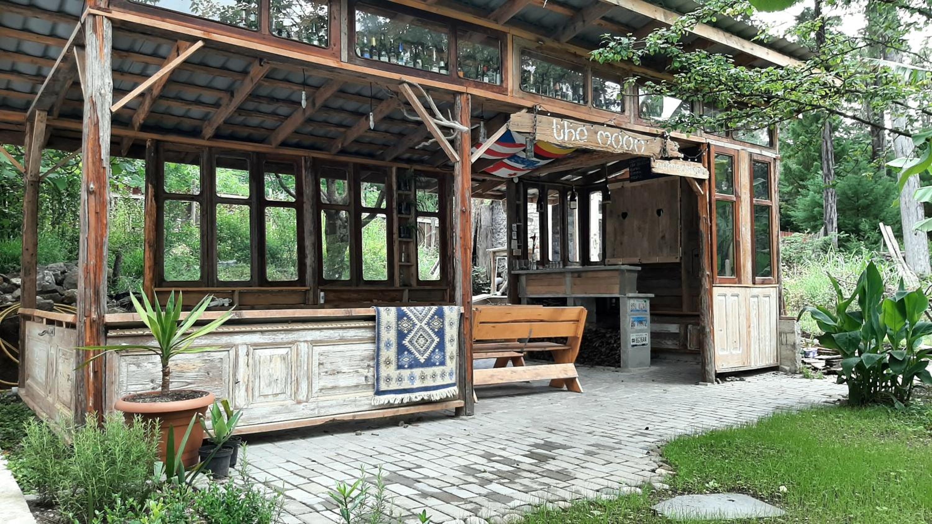 Photo 8