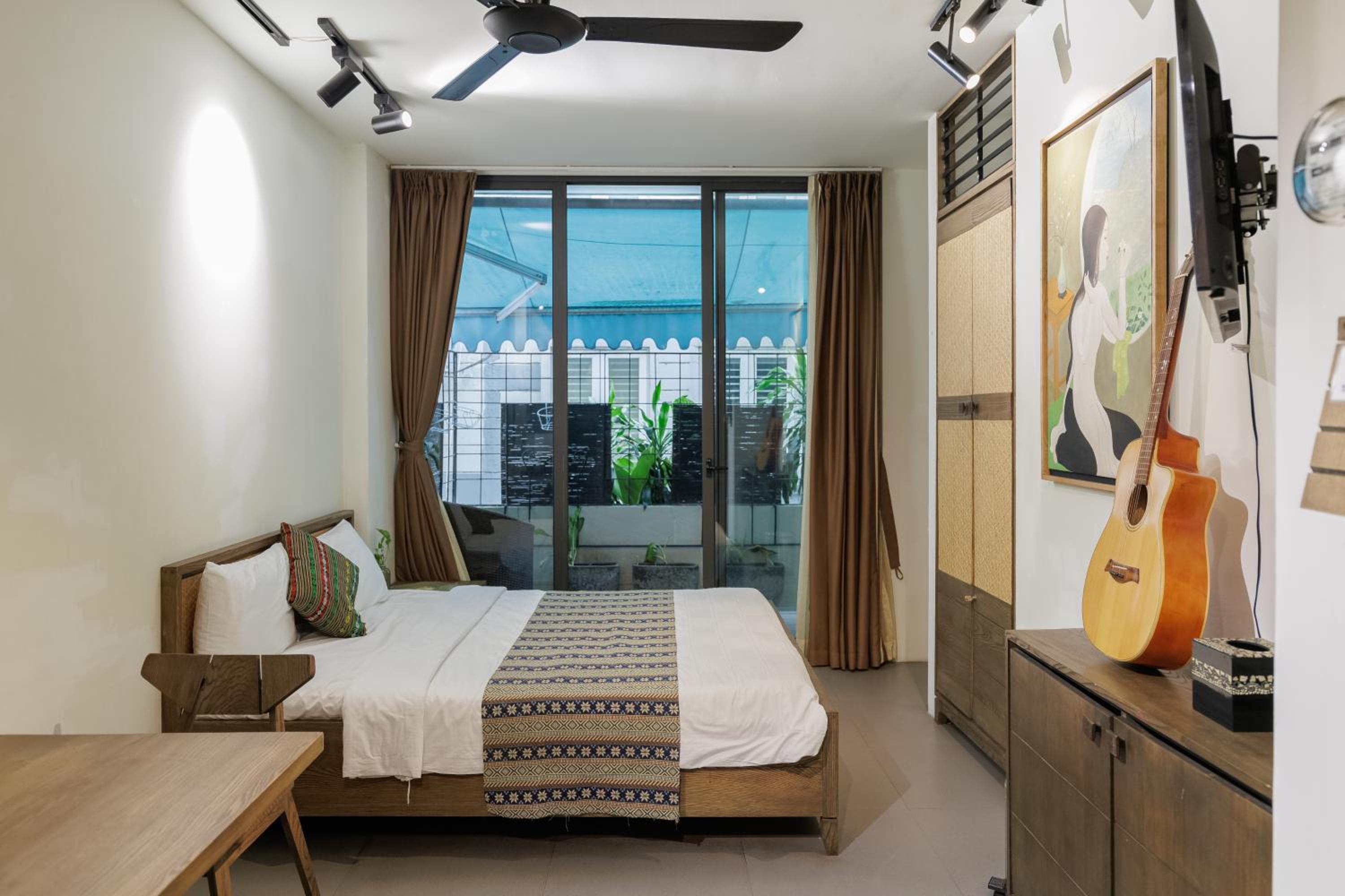 VIETLIFE Hotel & Apartment - Free Cinema