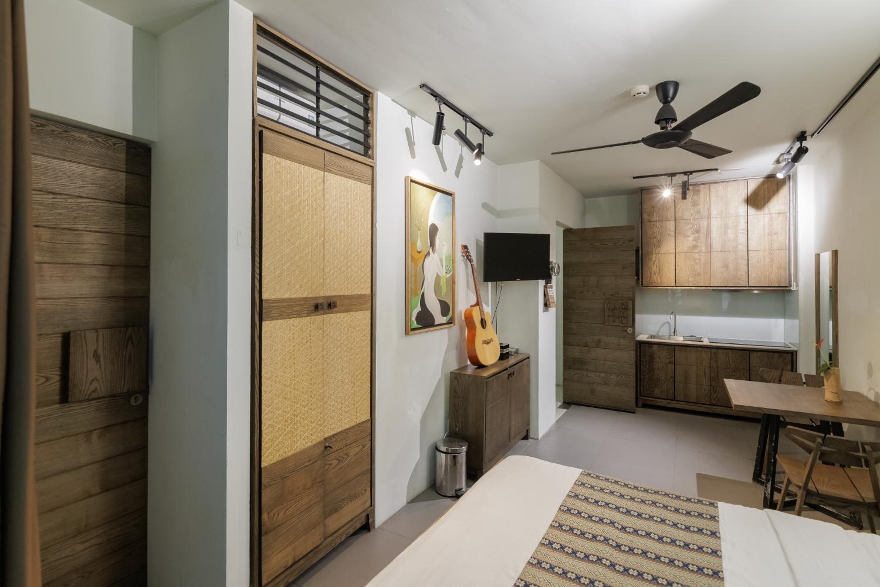 VIETLIFE Hotel & Apartment - Free Cinema