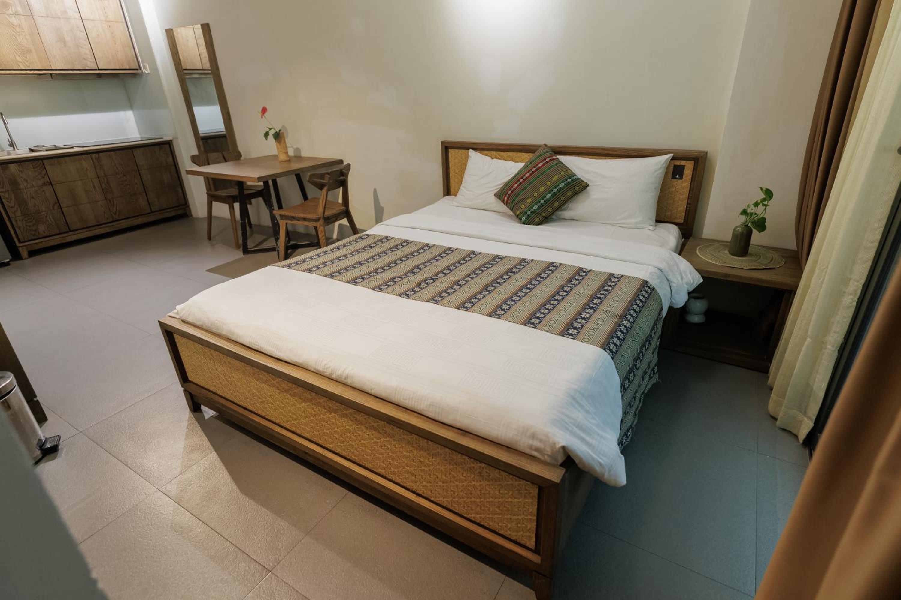VIETLIFE Hotel & Apartment - Free Cinema