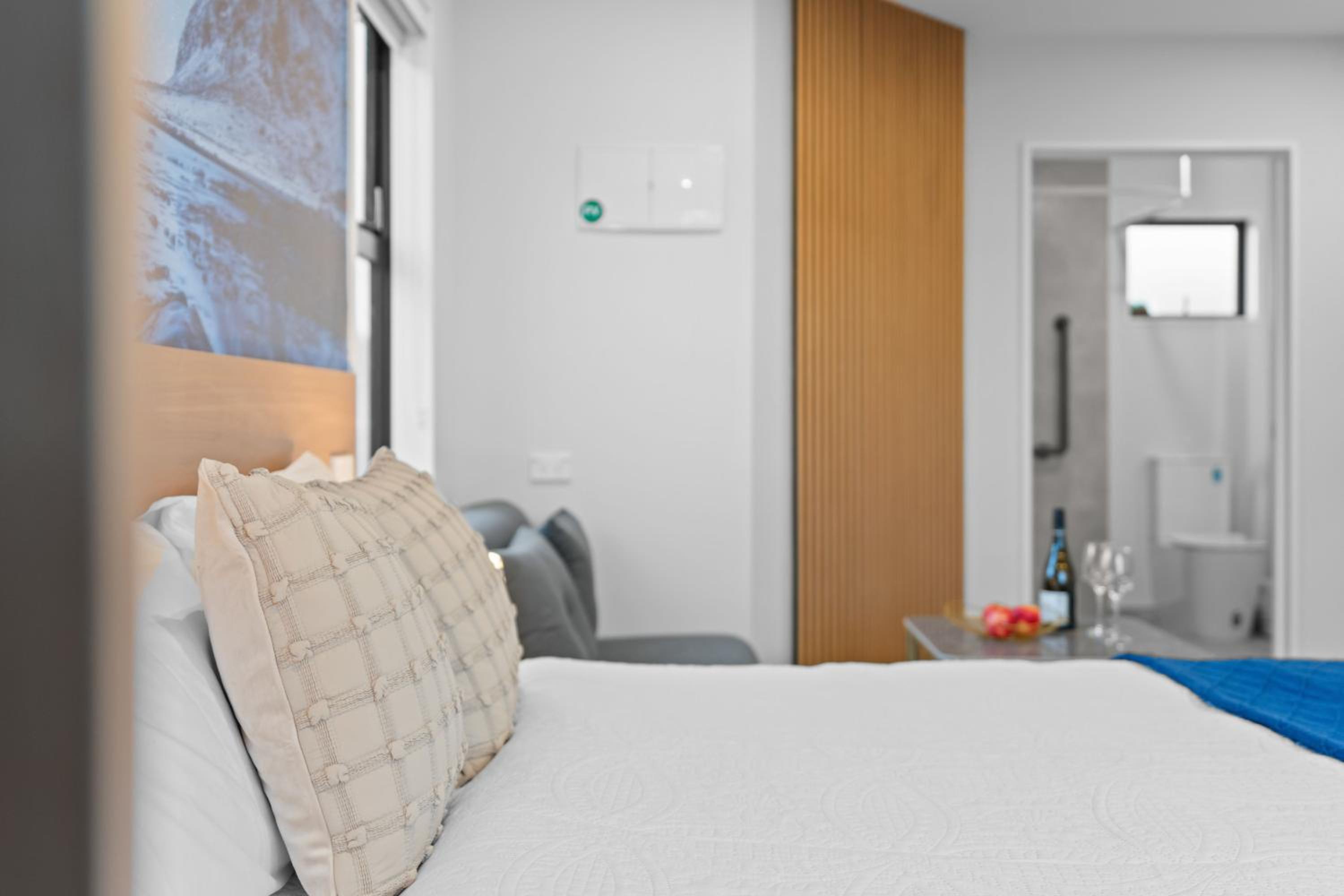 Sunshine Suites
