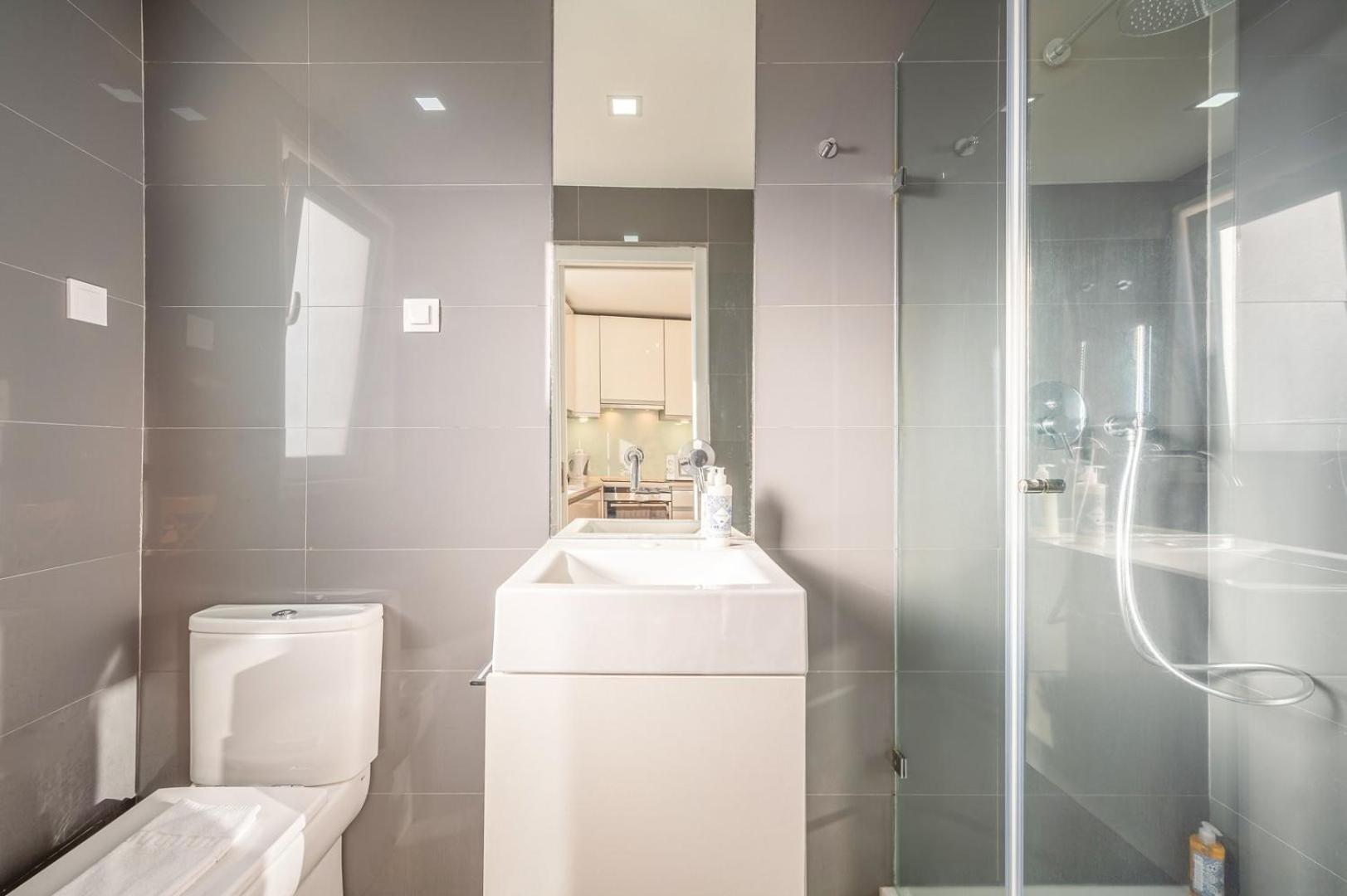 GuestReady - Sunny spacious in Belém view 5