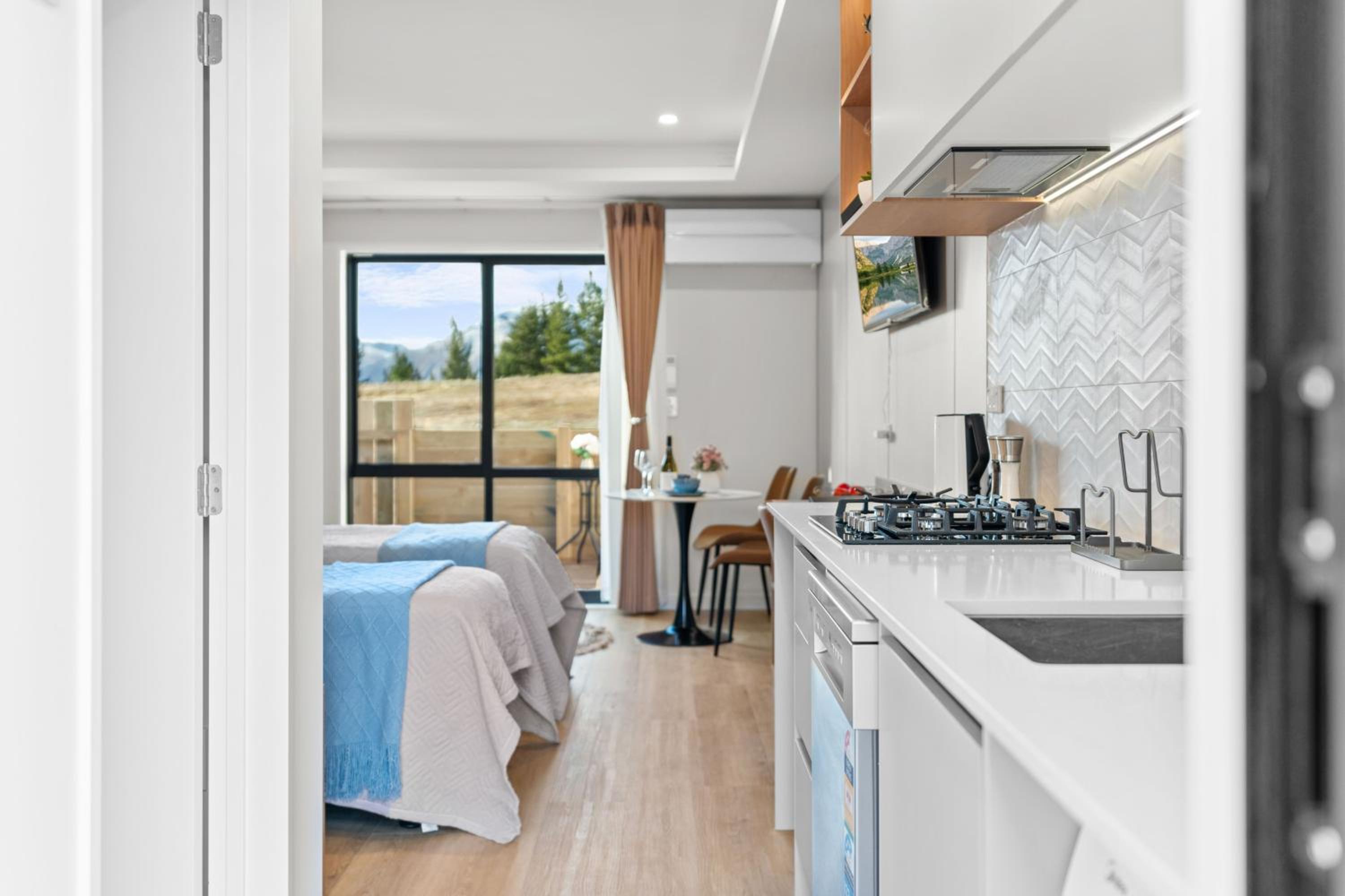 Sunshine Suites