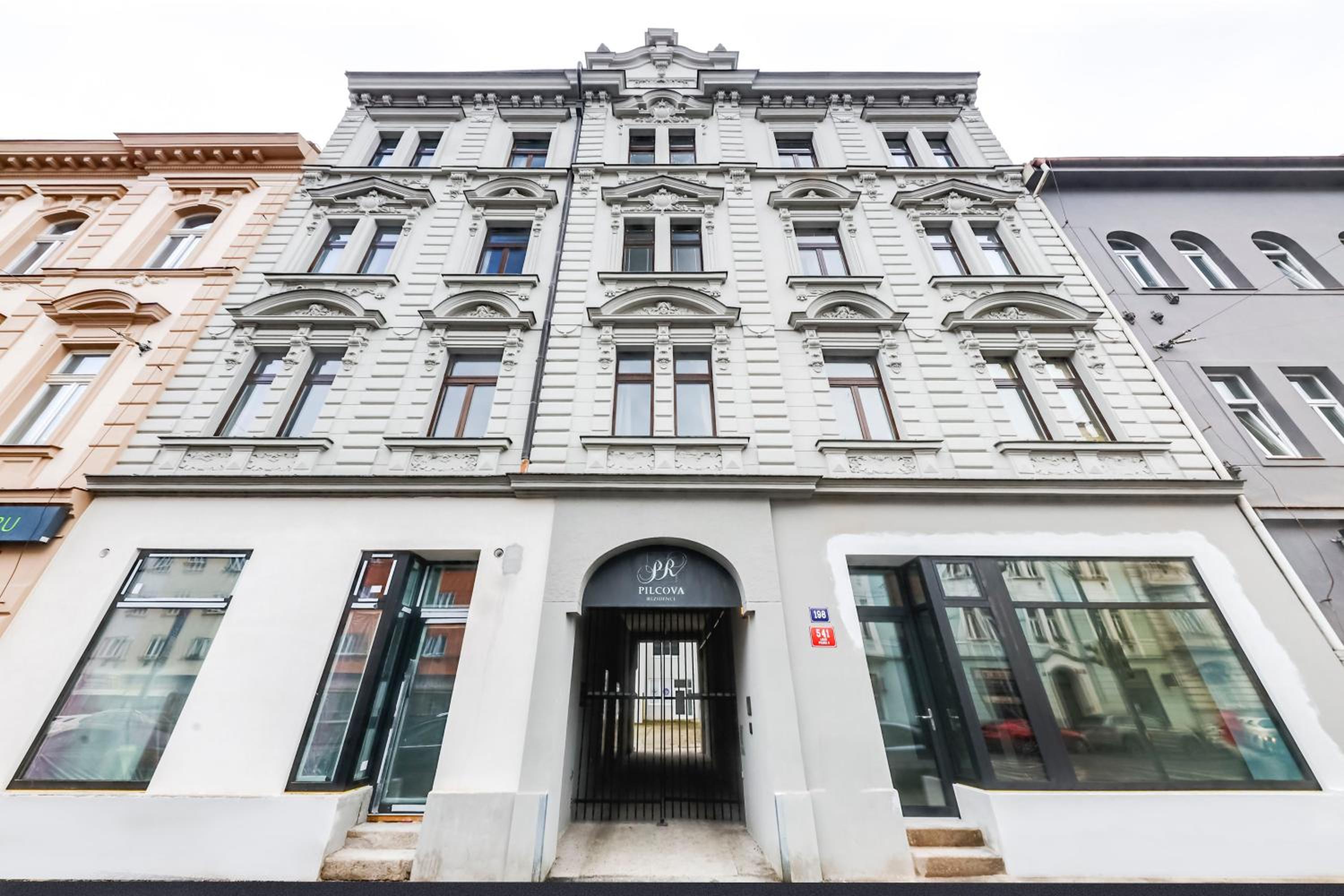One bedroom Apartment at Sokolovska