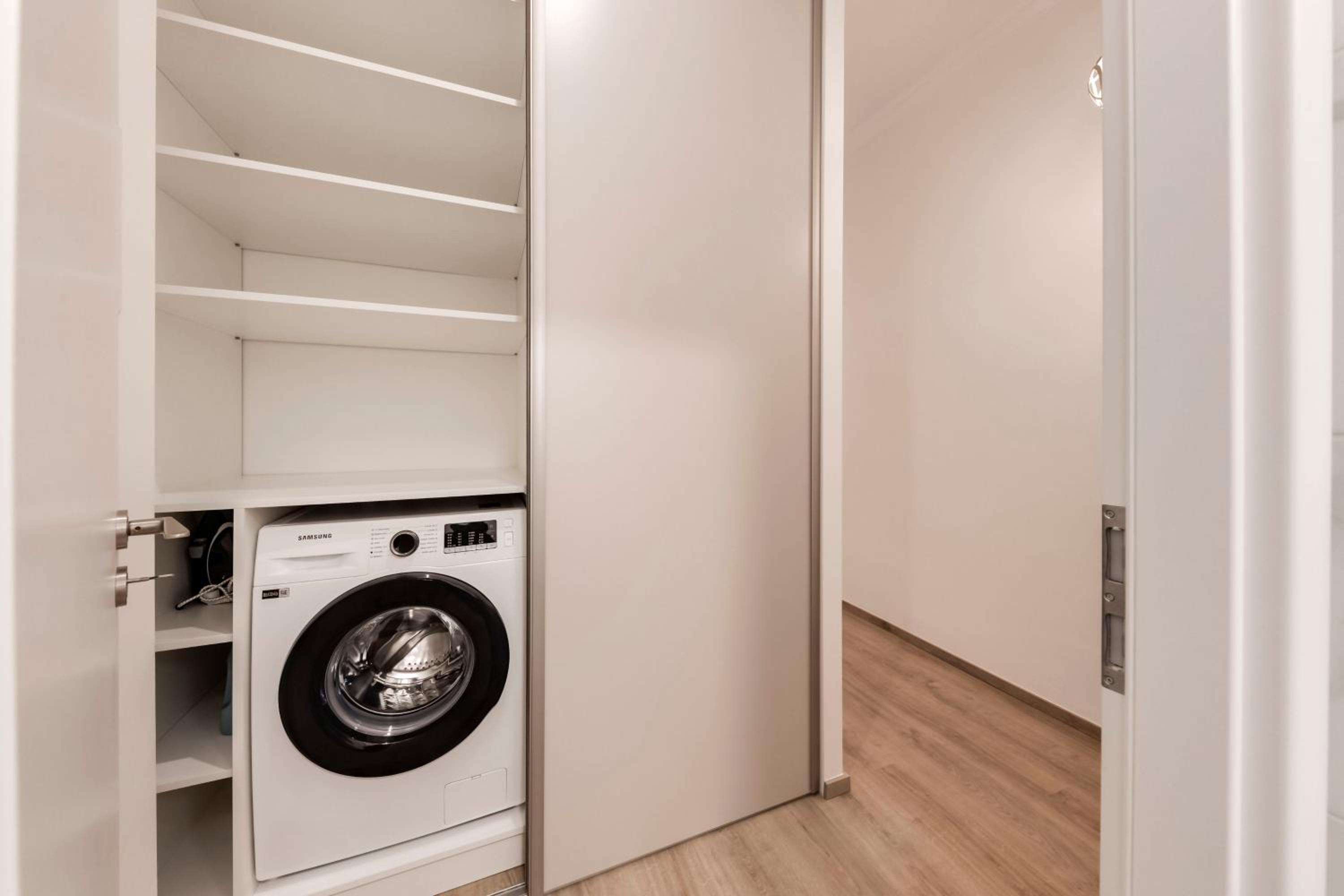 One bedroom Apartment at Sokolovska