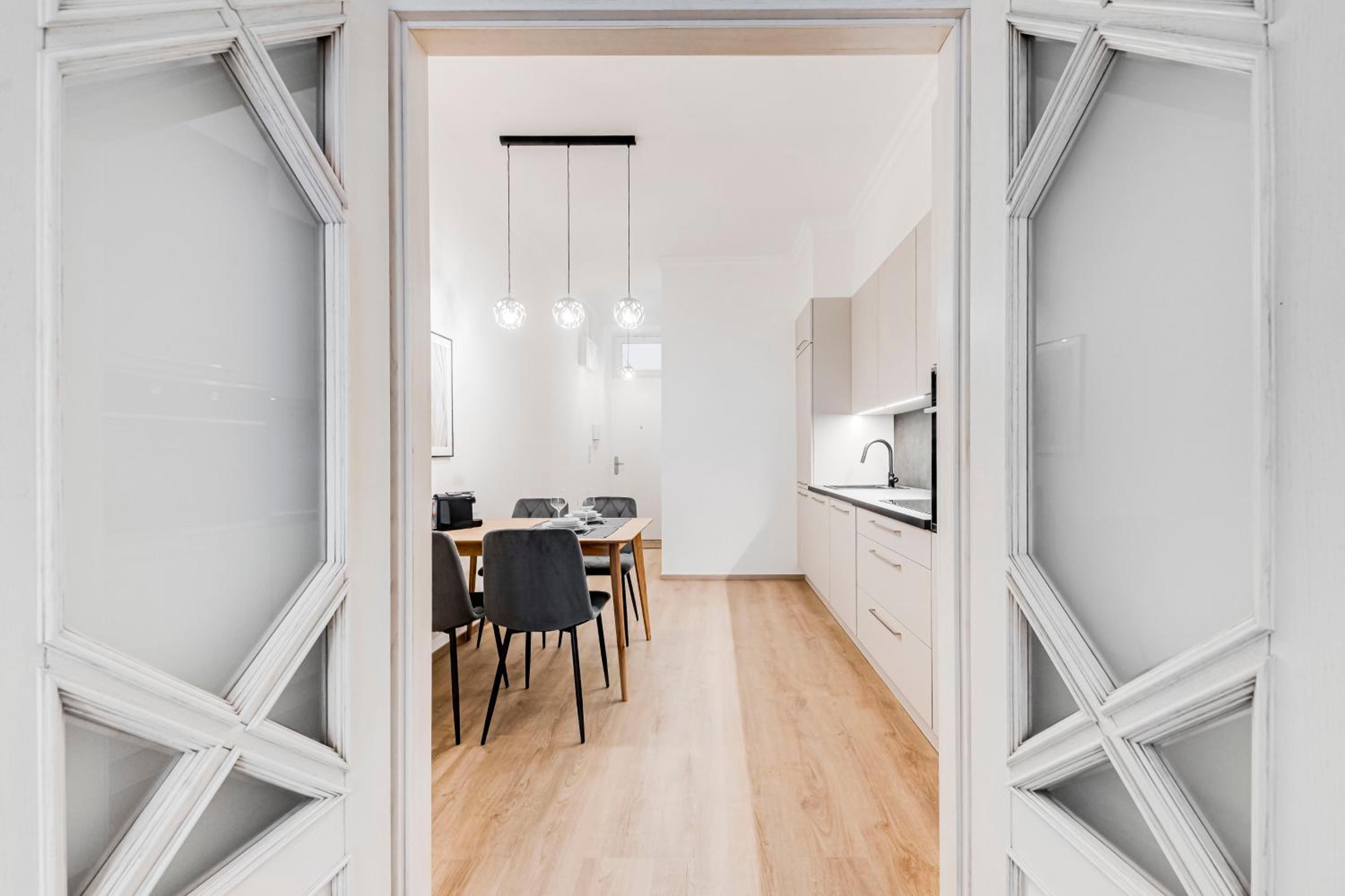 One bedroom Apartment at Sokolovska