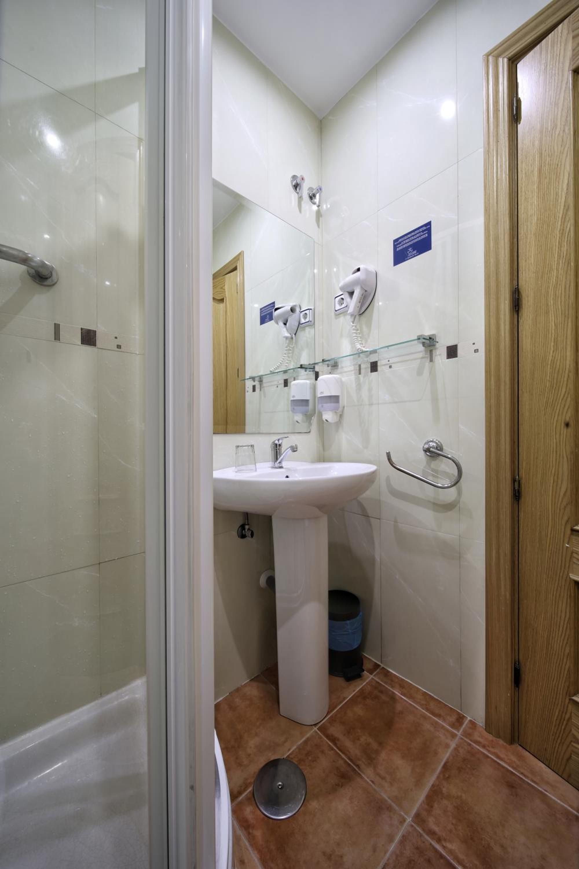 Hostal Las Fuentes - Image 5