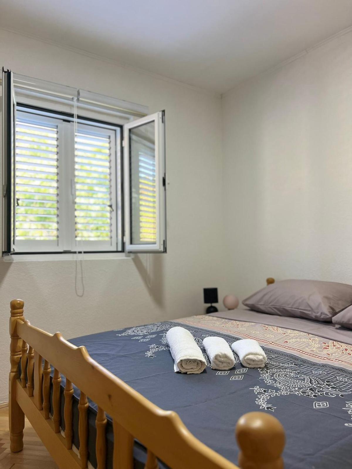 Villa Bubanja with shared pool