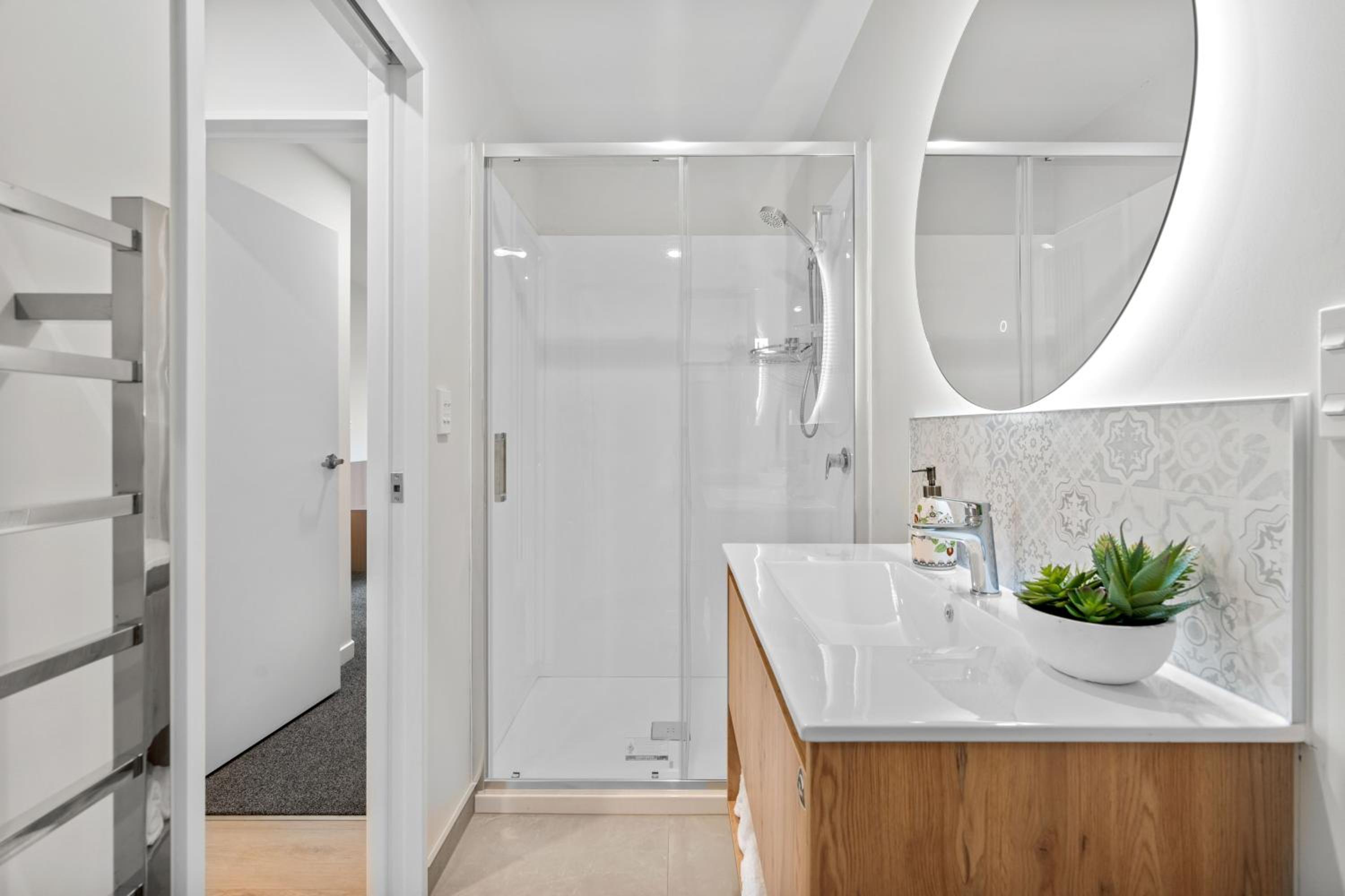 Sunshine Suites