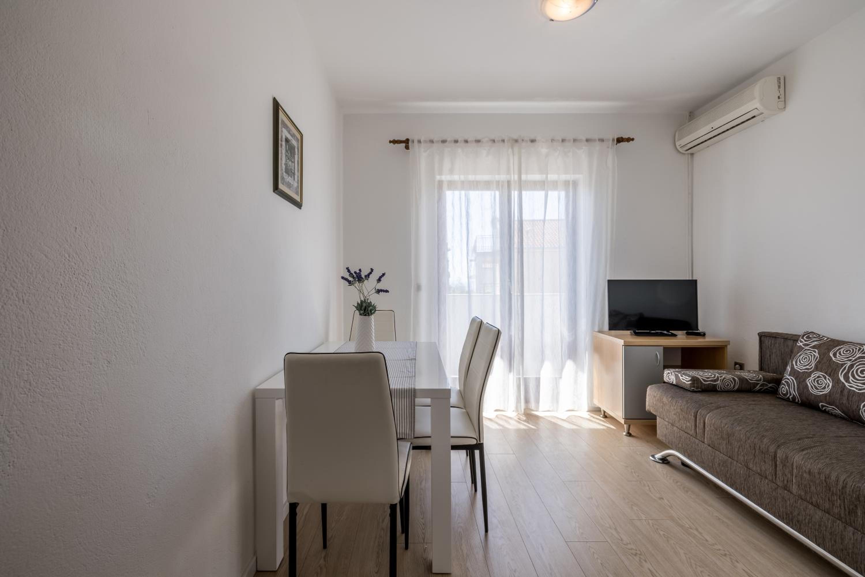 Holiday House Krishto