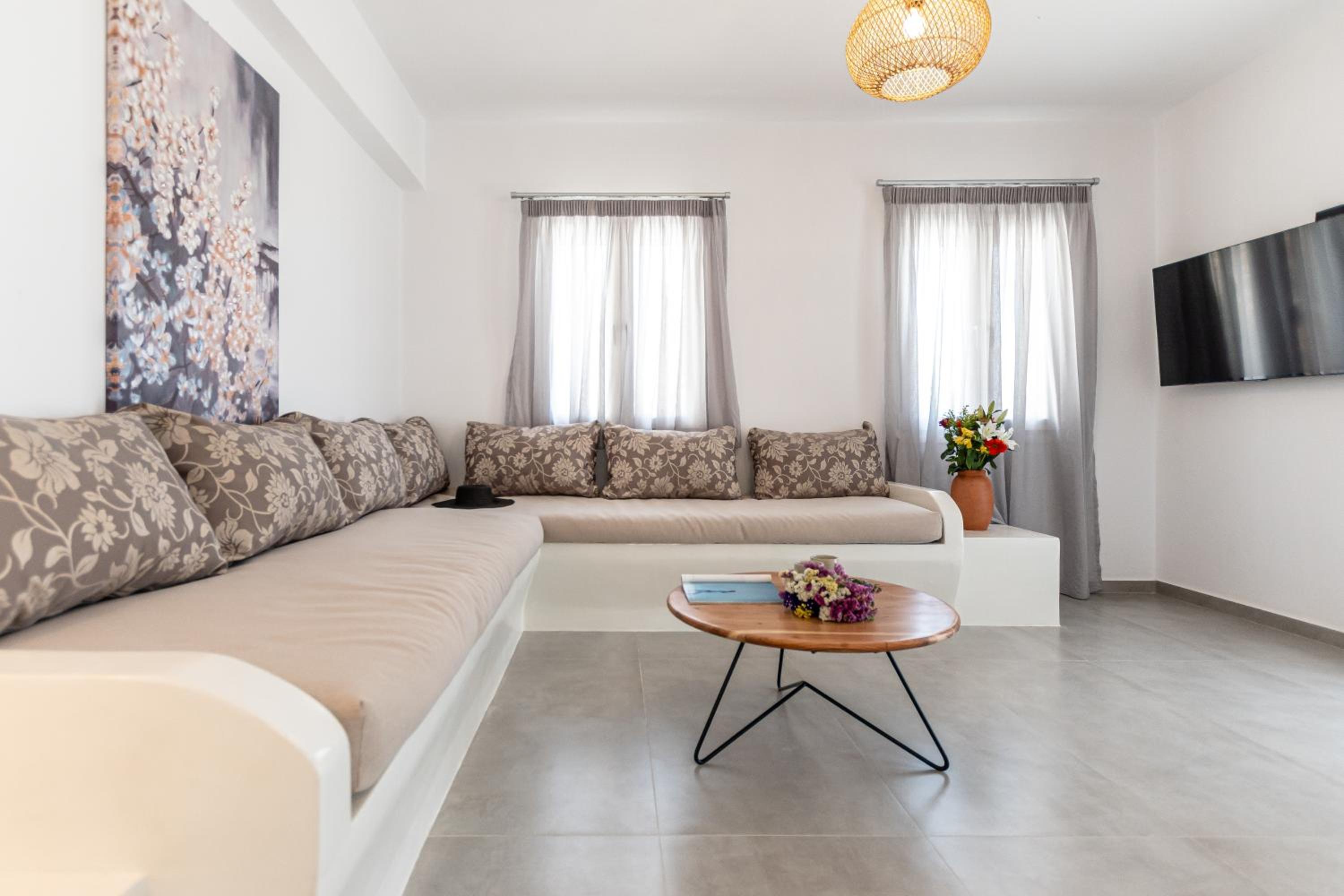 Villa Margarita 3 Bedroom Villa with Private Pool and Sea View