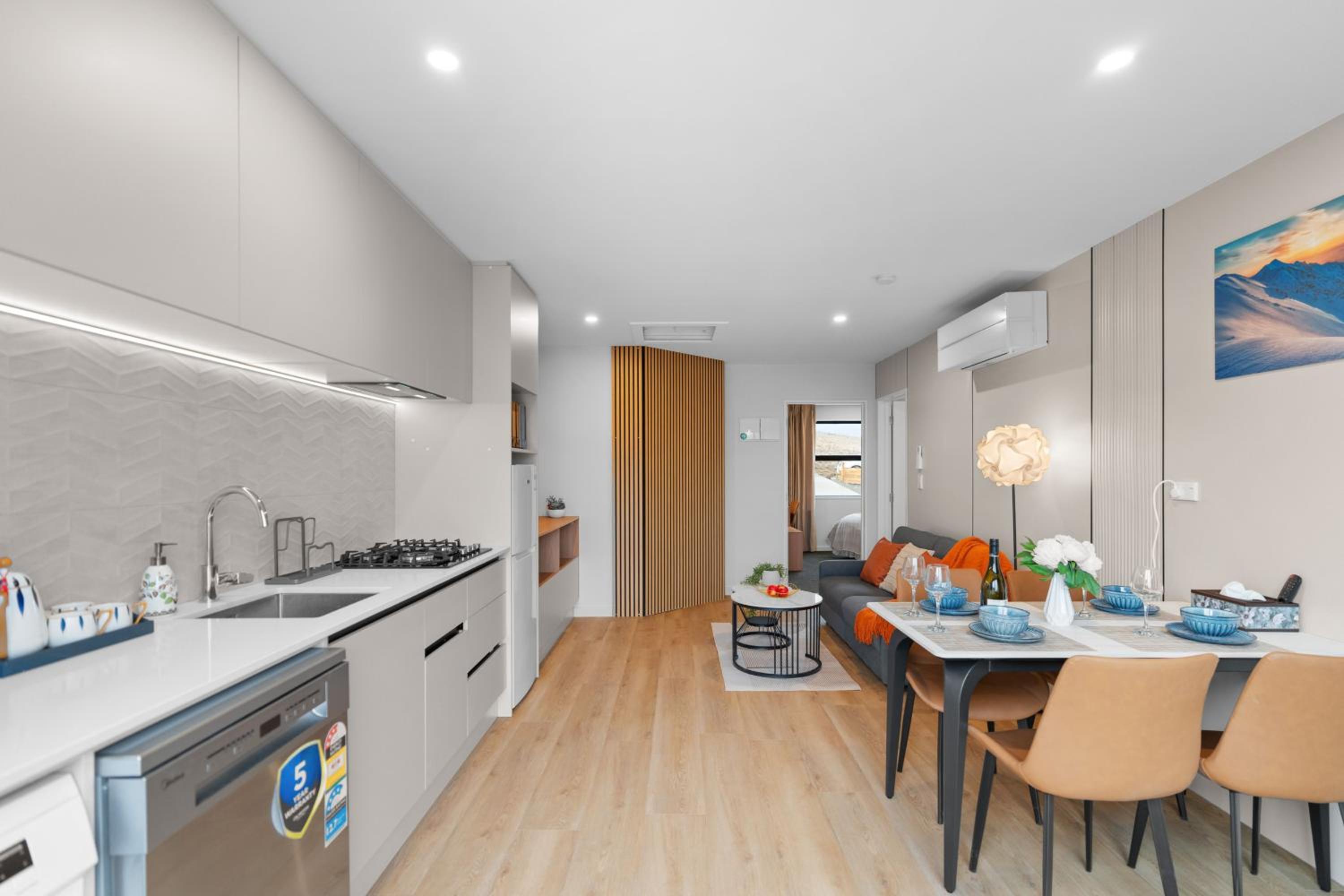 Sunshine Suites