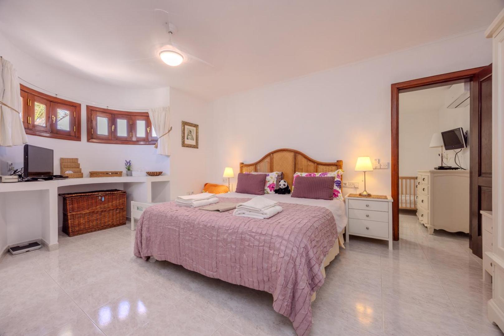 Villa Victoria just 150 metres from Playa Bastian Costa Teguise