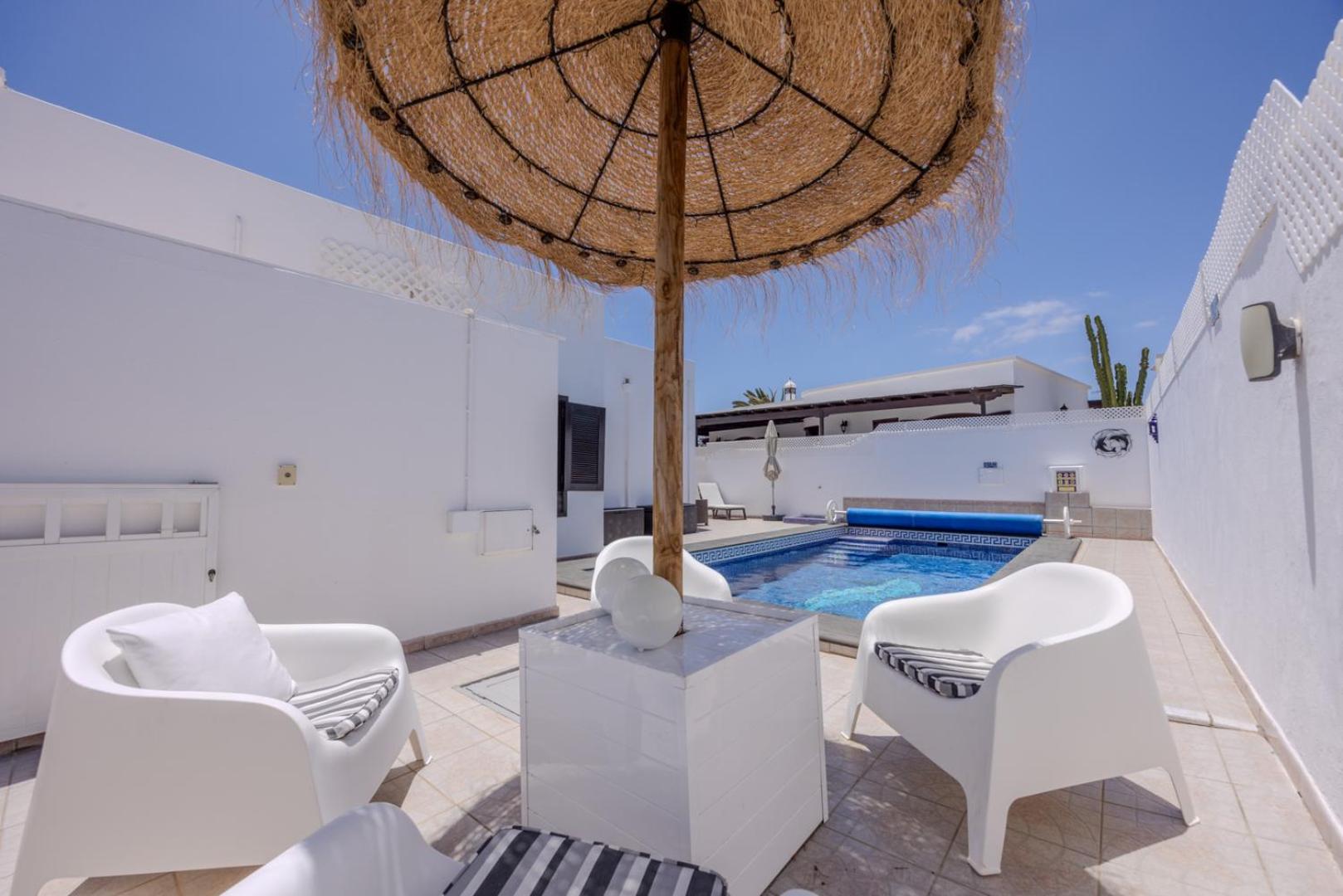 Villa Victoria just 150 metres from Playa Bastian Costa Teguise