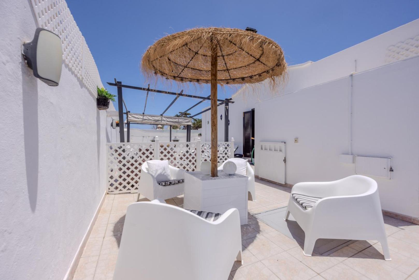 Villa Victoria just 150 metres from Playa Bastian Costa Teguise