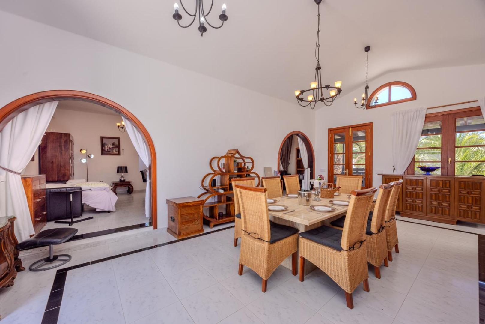 Villa Victoria just 150 metres from Playa Bastian Costa Teguise